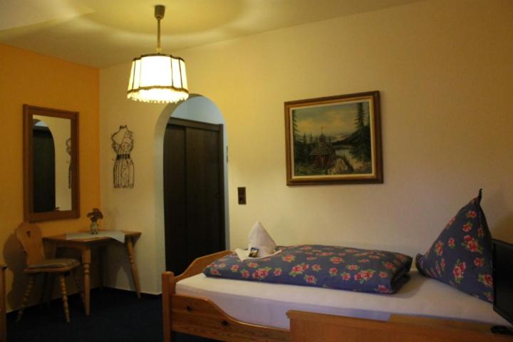 Standard Twin Room photo 3