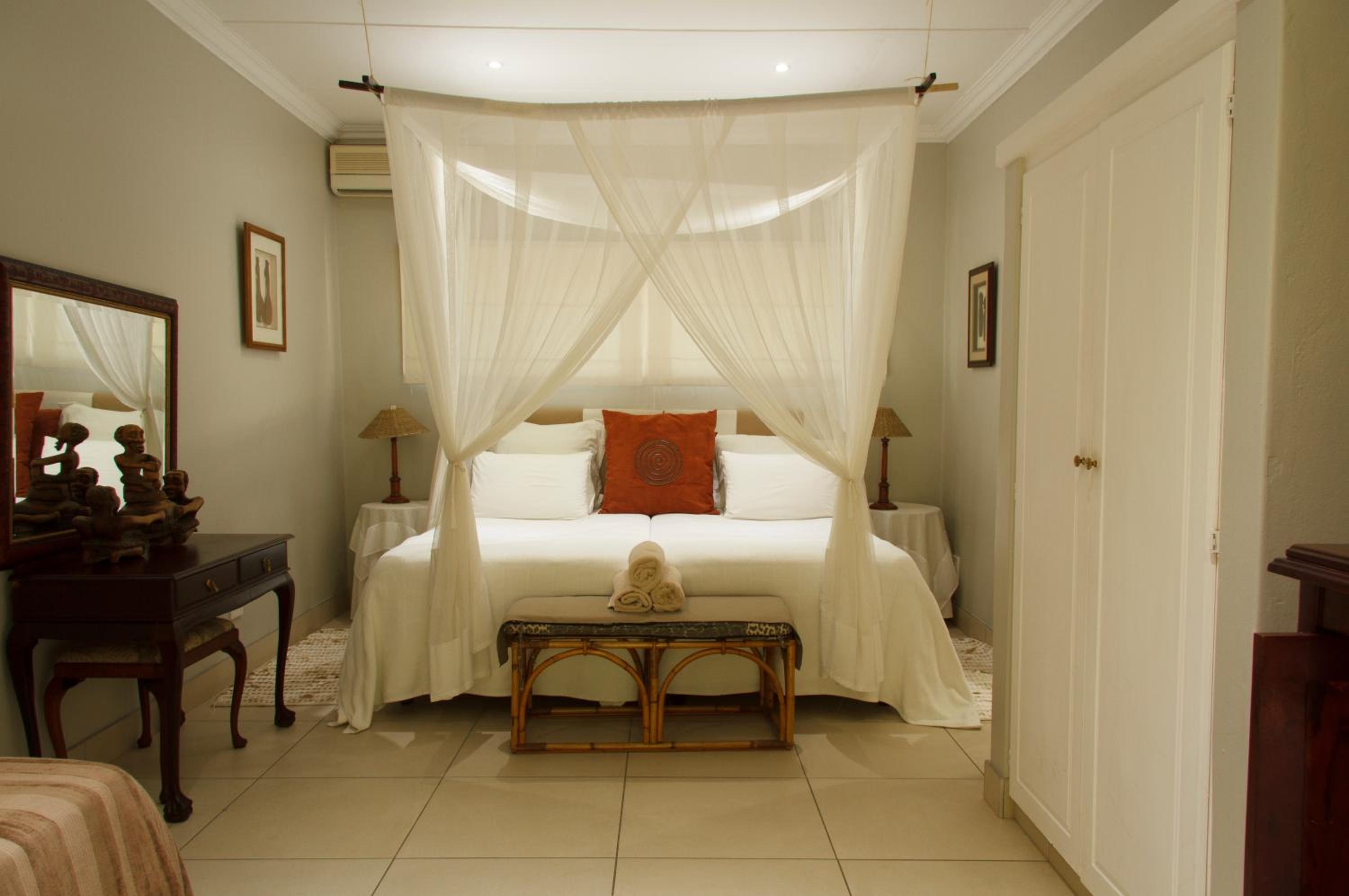 Luxury Triple Room with Patio photo 2