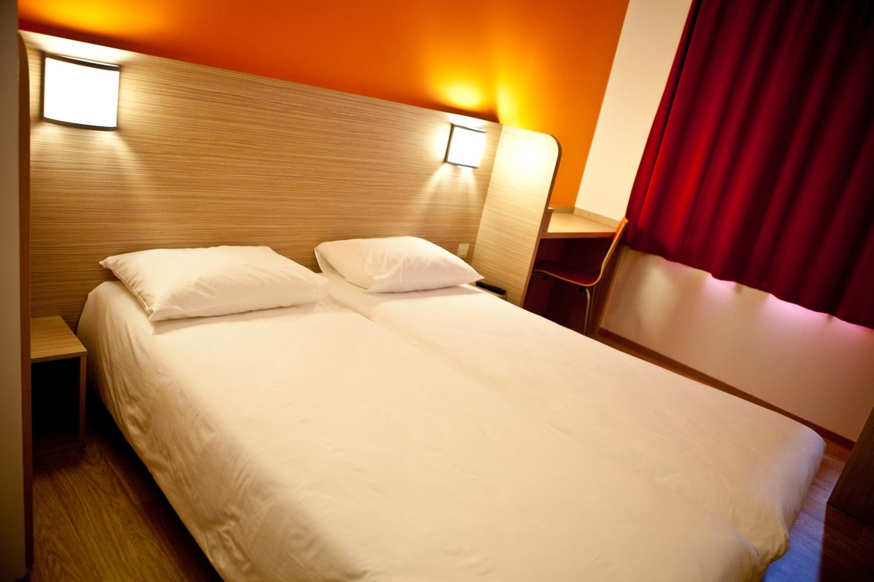 Twin Room - Photo 1