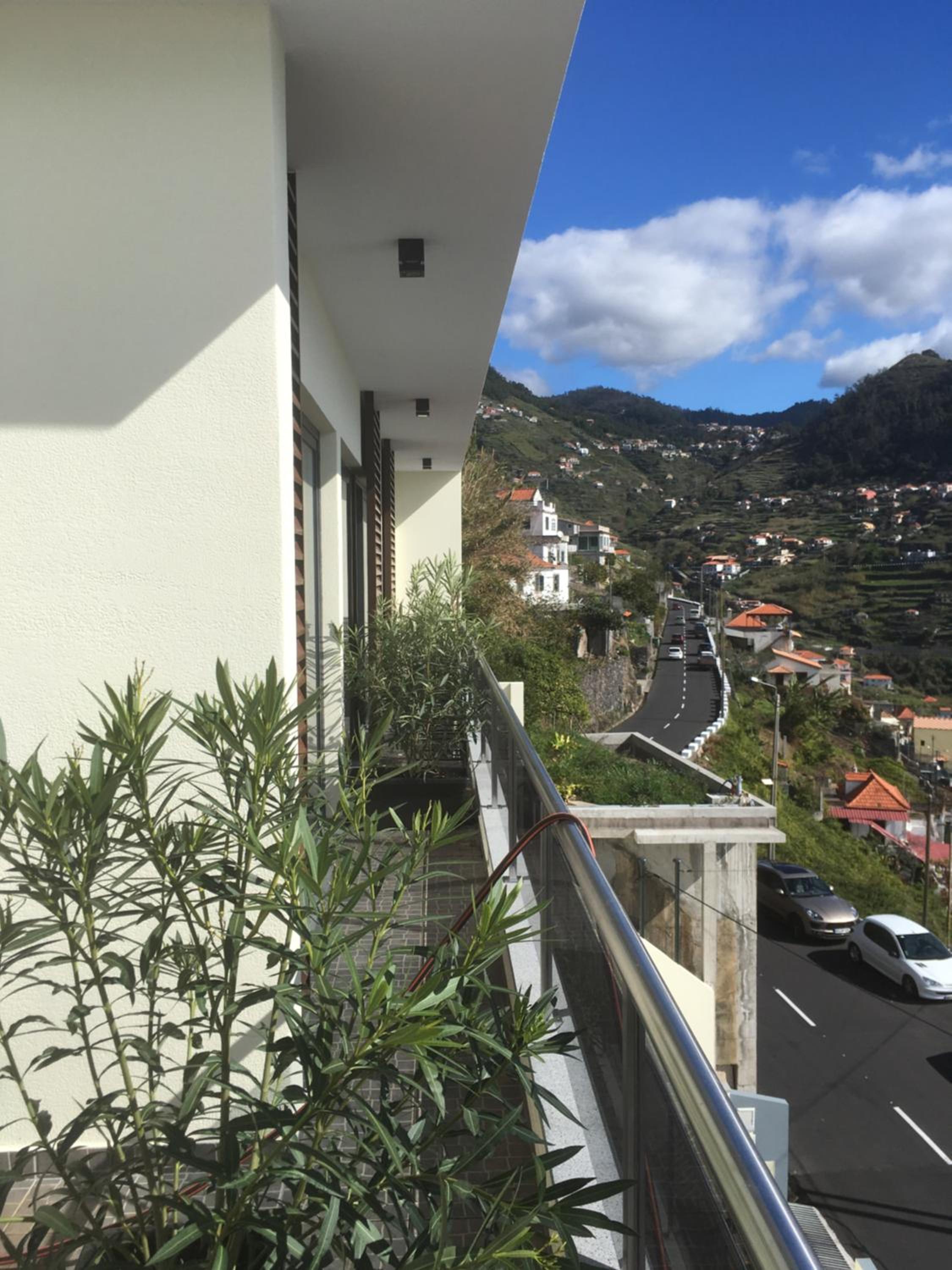 Deluxe Double Room with Balcony - Photo 13