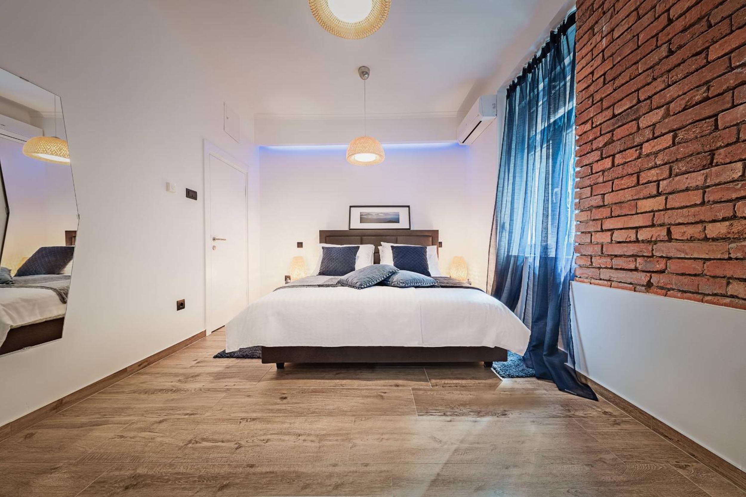 Deluxe Double Room - Photo 1