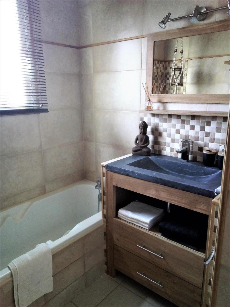 Double Room with Private Bathroom photo 1