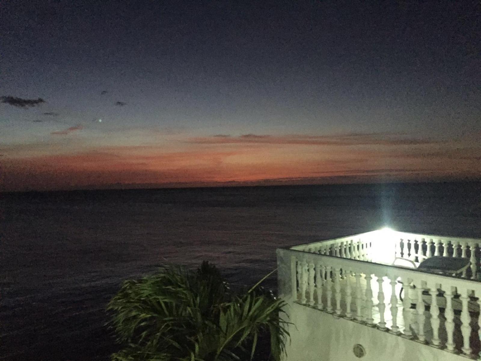One-Bedroom Apartment with Sea View (5 Adults) photo 2