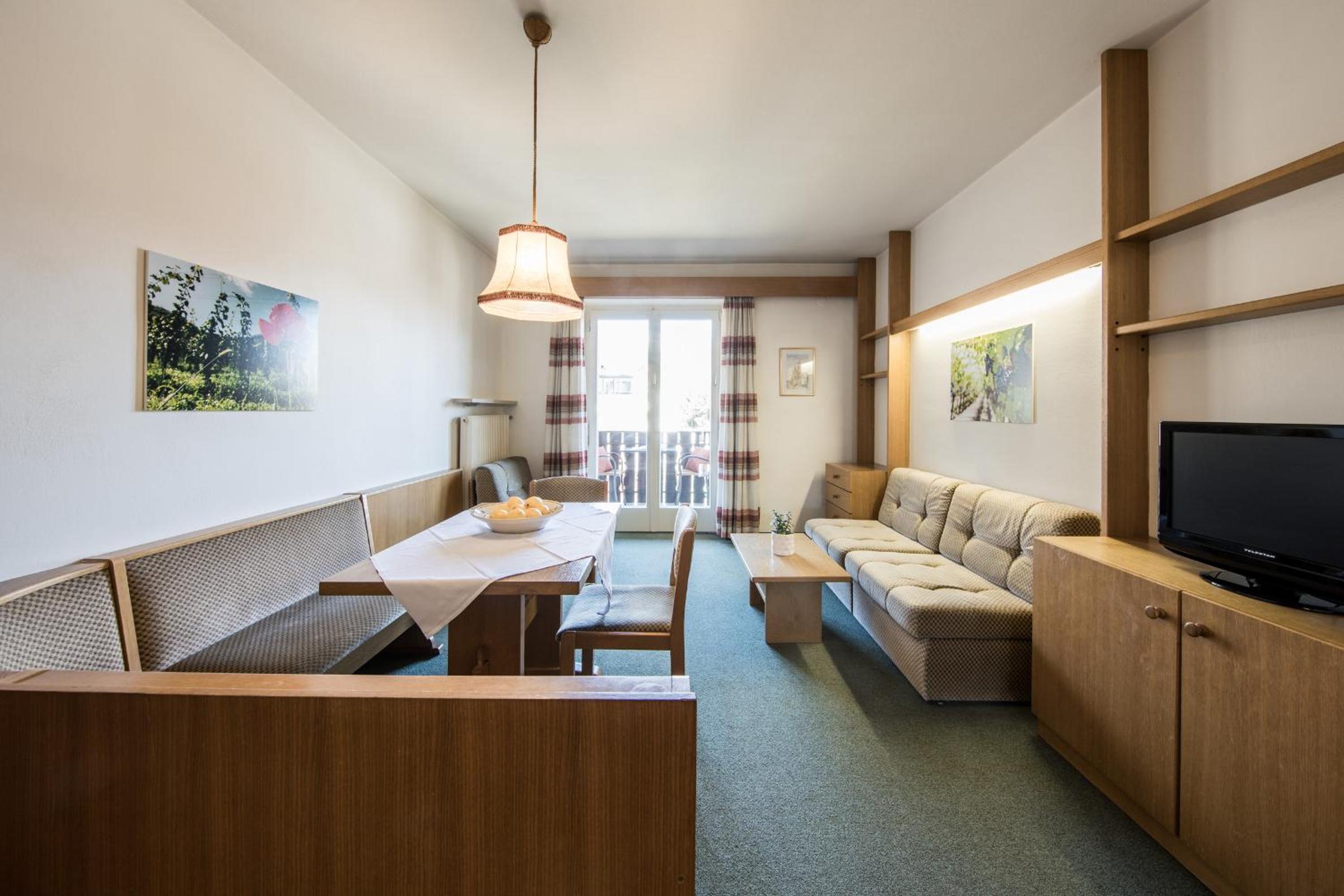 One-Bedroom Apartment with Balcony