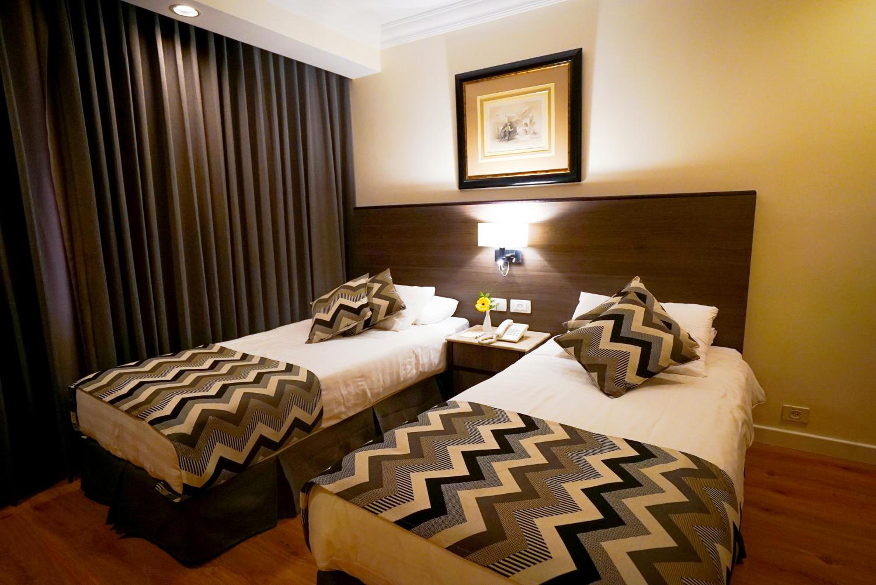 Economy Twin Room photo 2