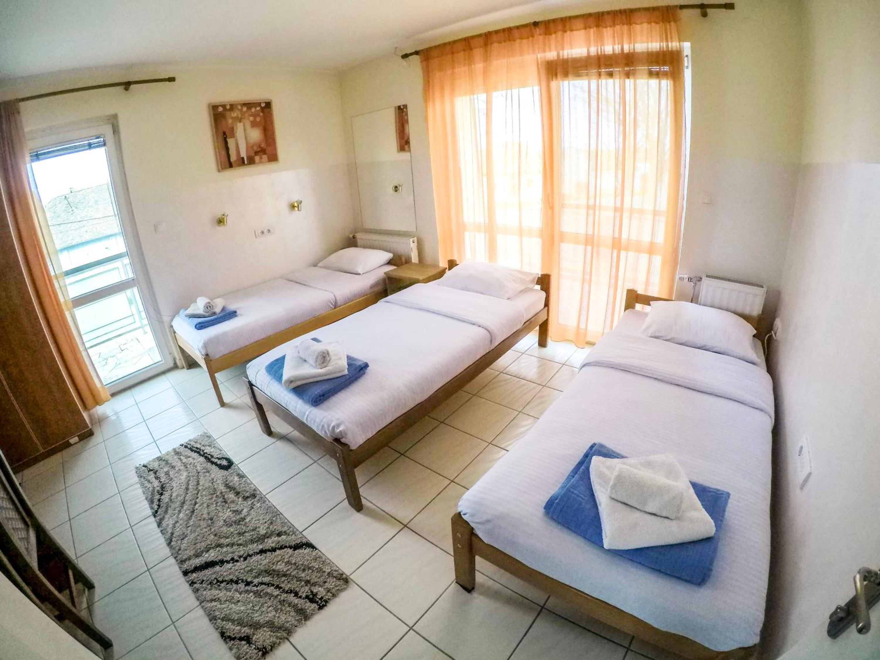 Triple Room with Balcony photo 1