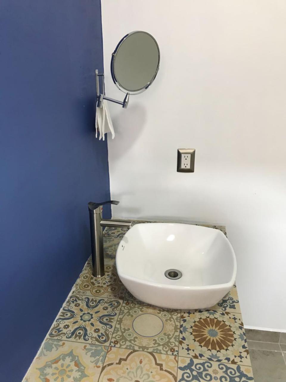 Double Room - Photo 6