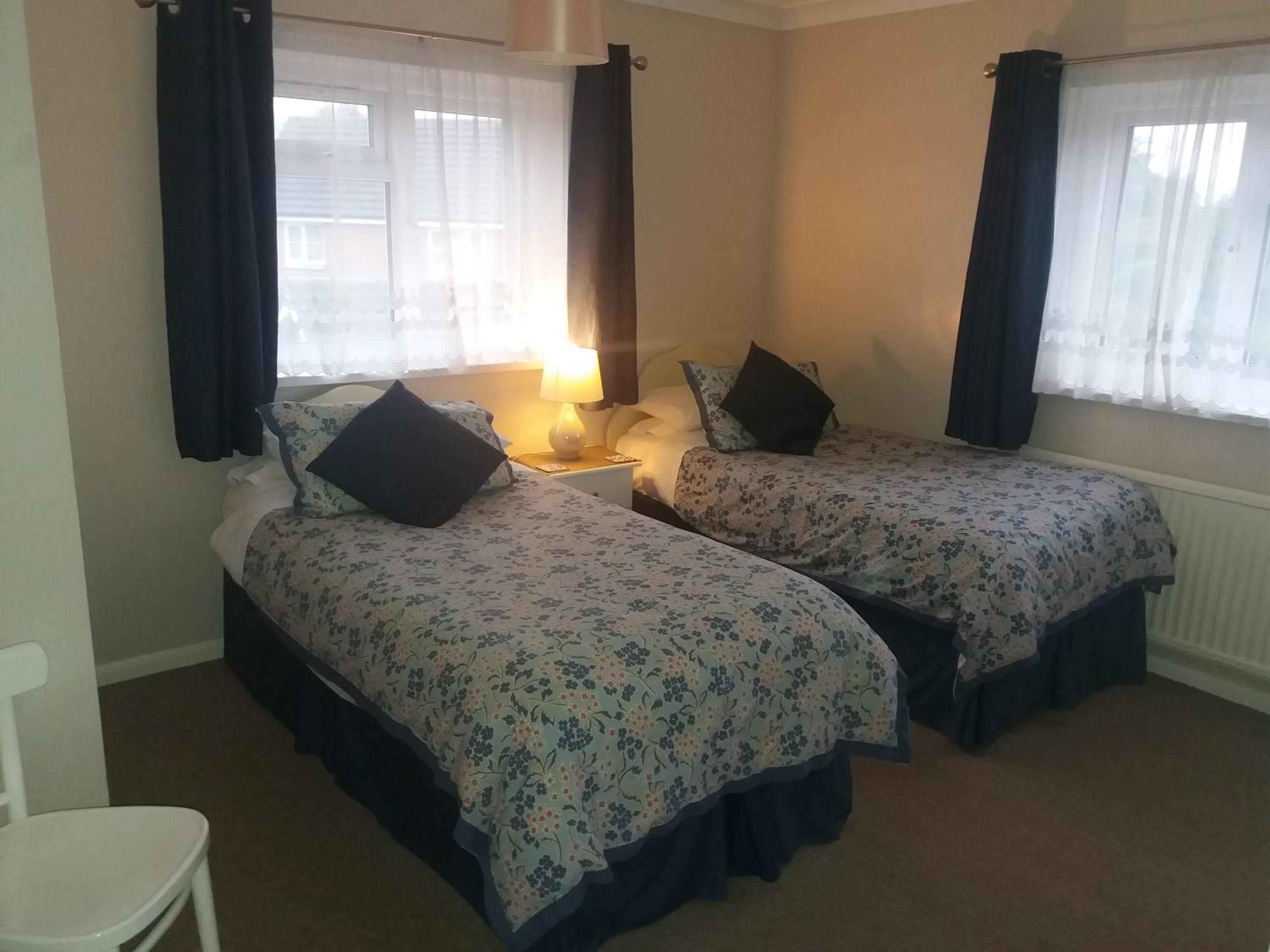 Twin Room with Private Bathroom