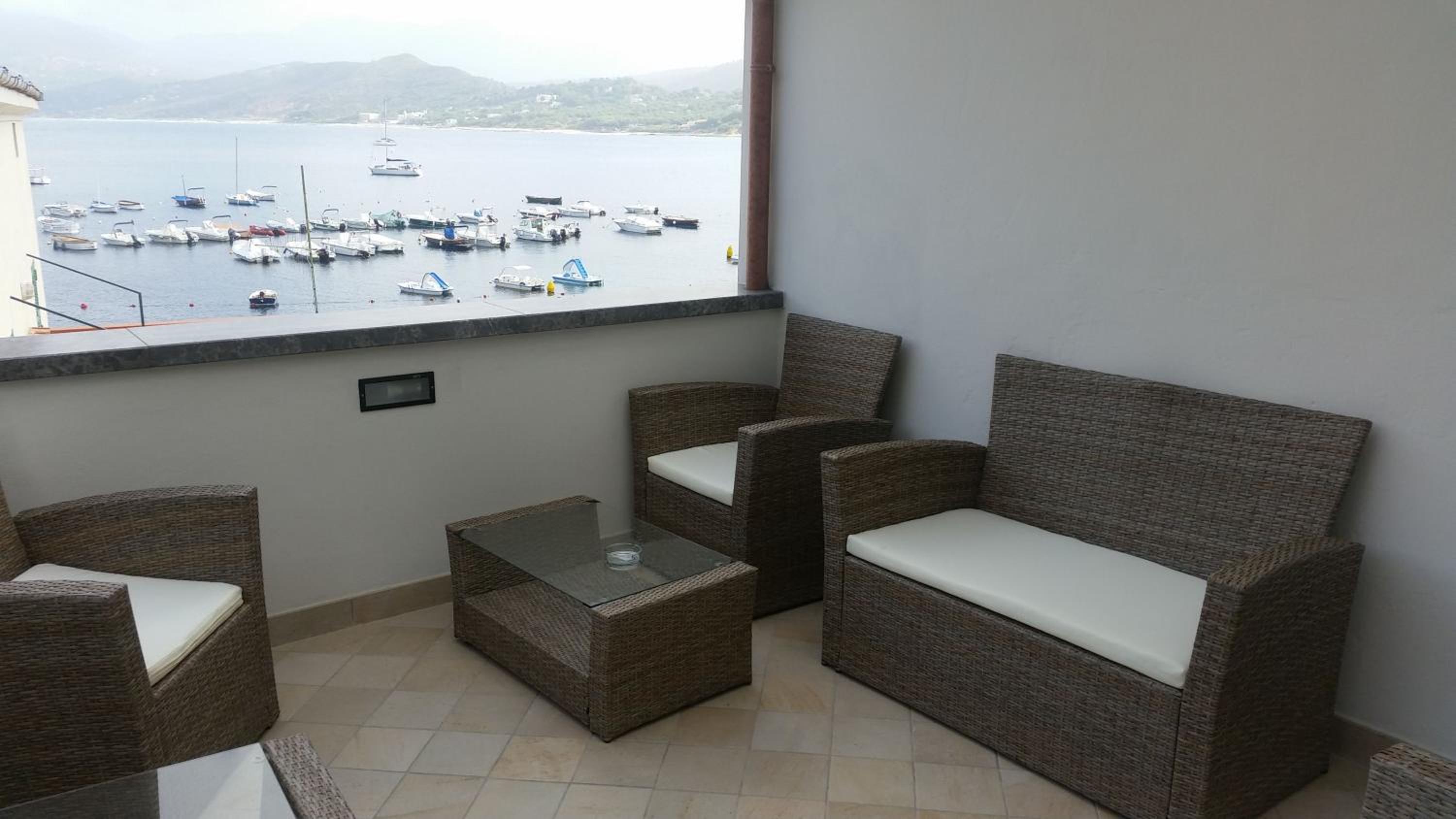 Quadruple Room with Sea View photo 1