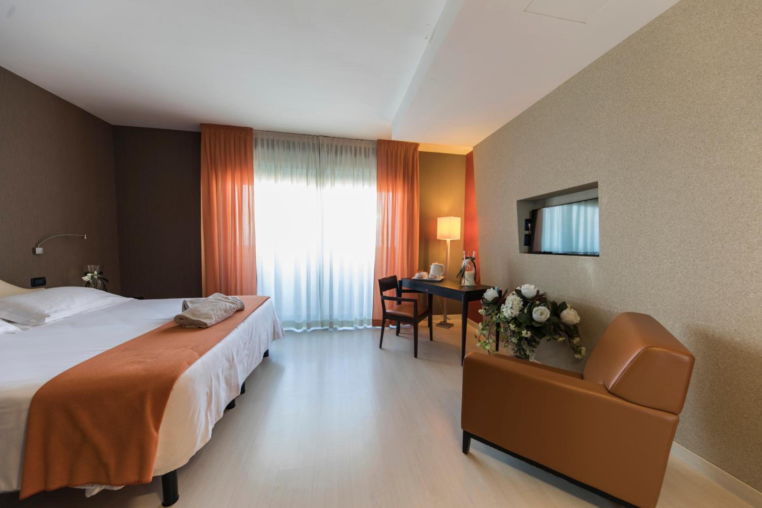 Junior Suite - Photo 11