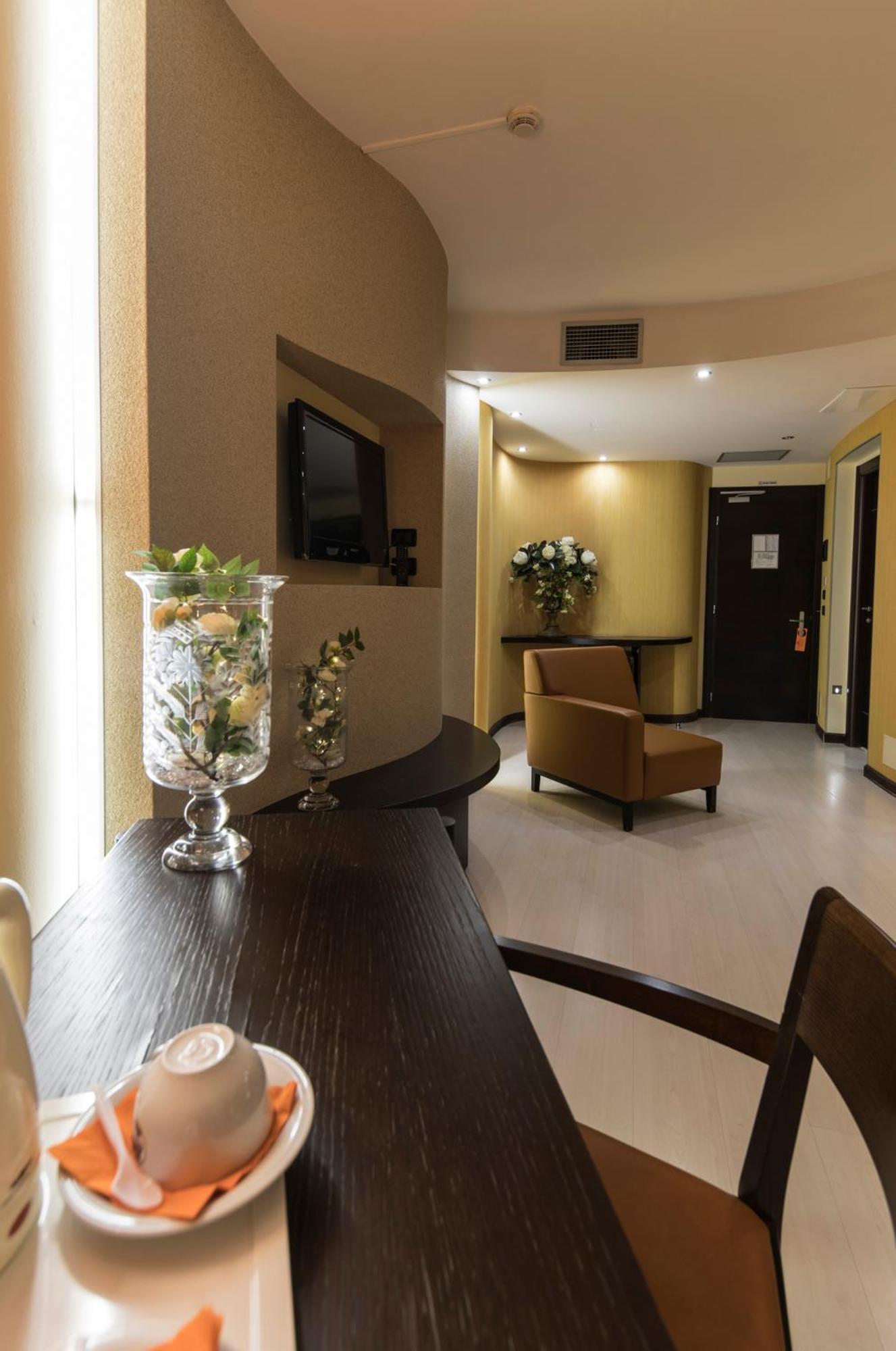 Junior Suite - Photo 16