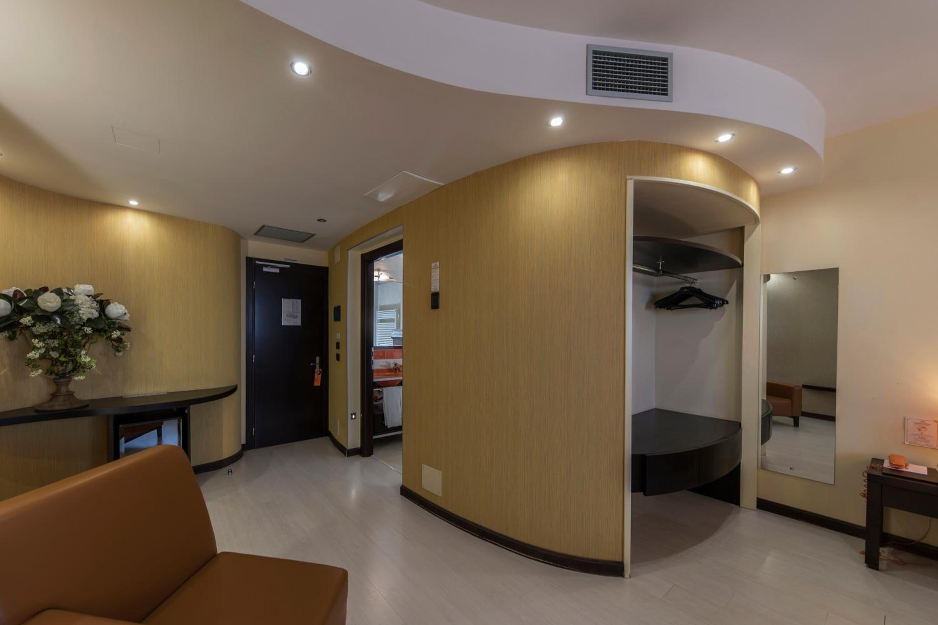 Junior Suite - Photo 15