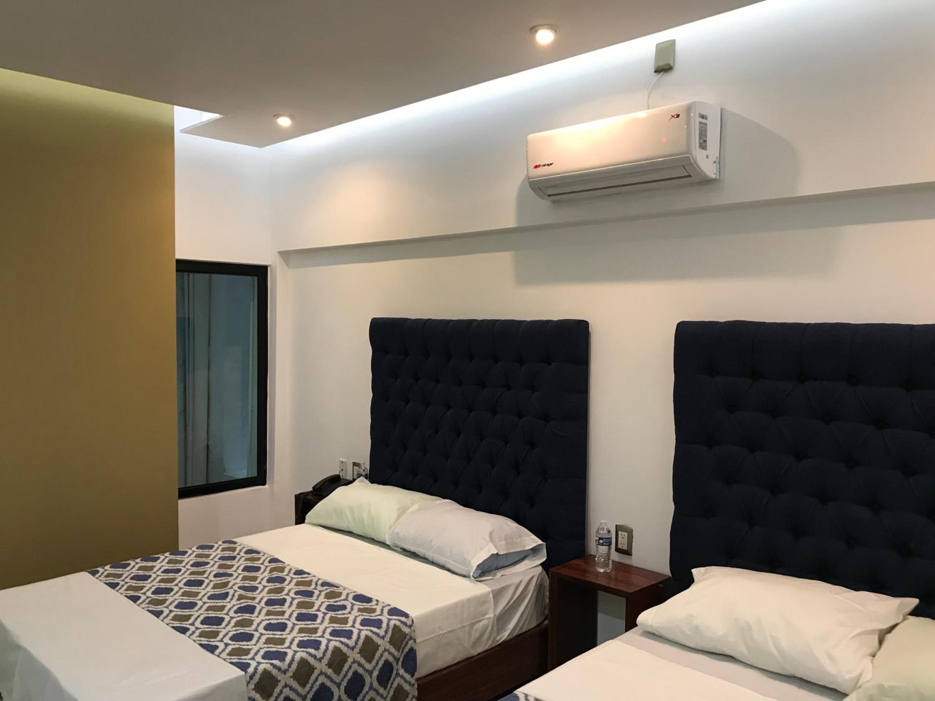 Double Room - Photo 7