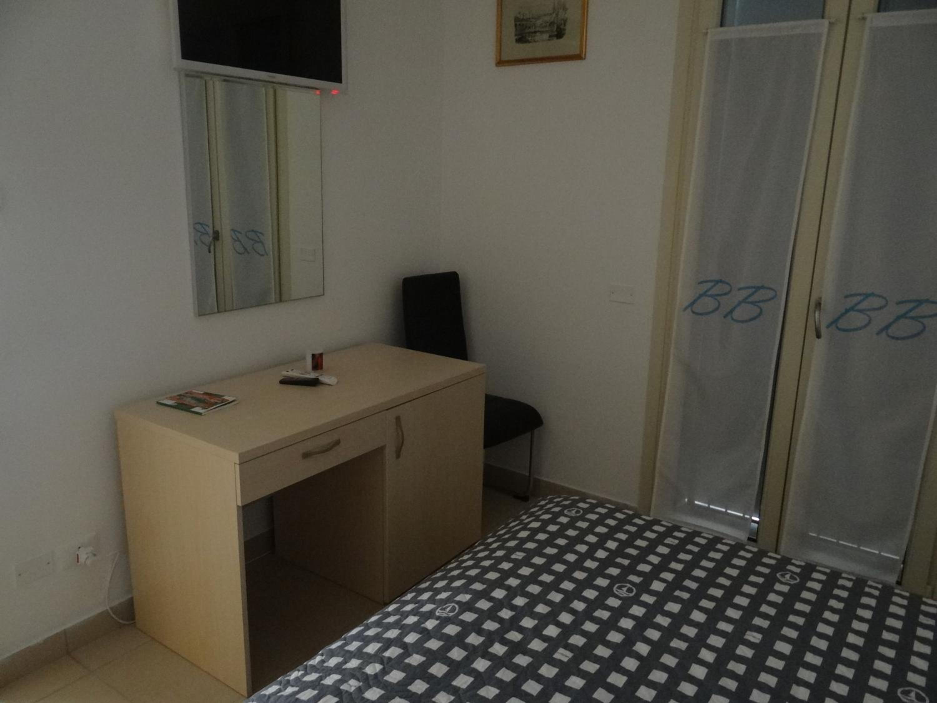 Apartment with Garden View - Photo 8