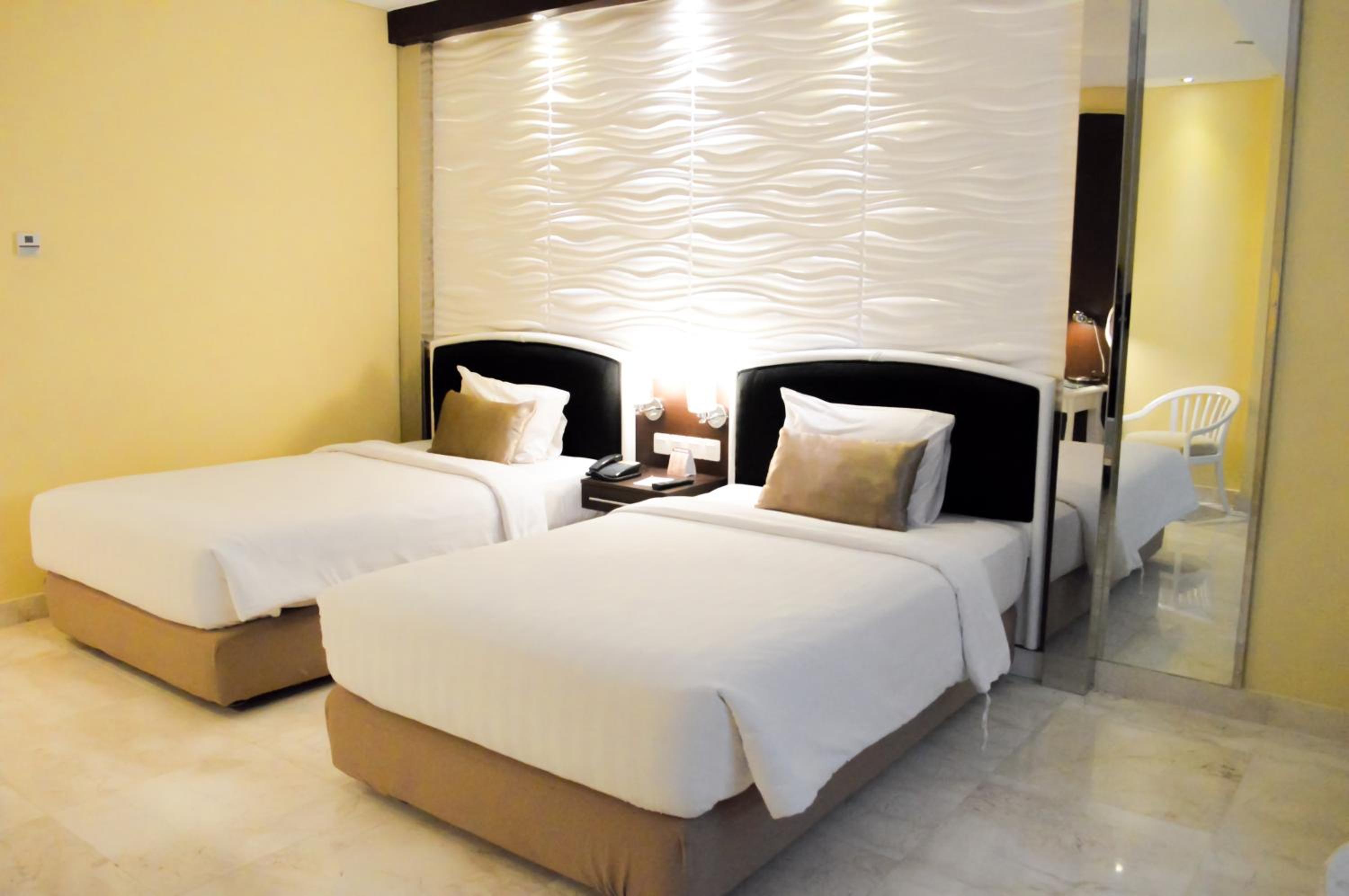 Deluxe Double or Twin Room - Photo 6