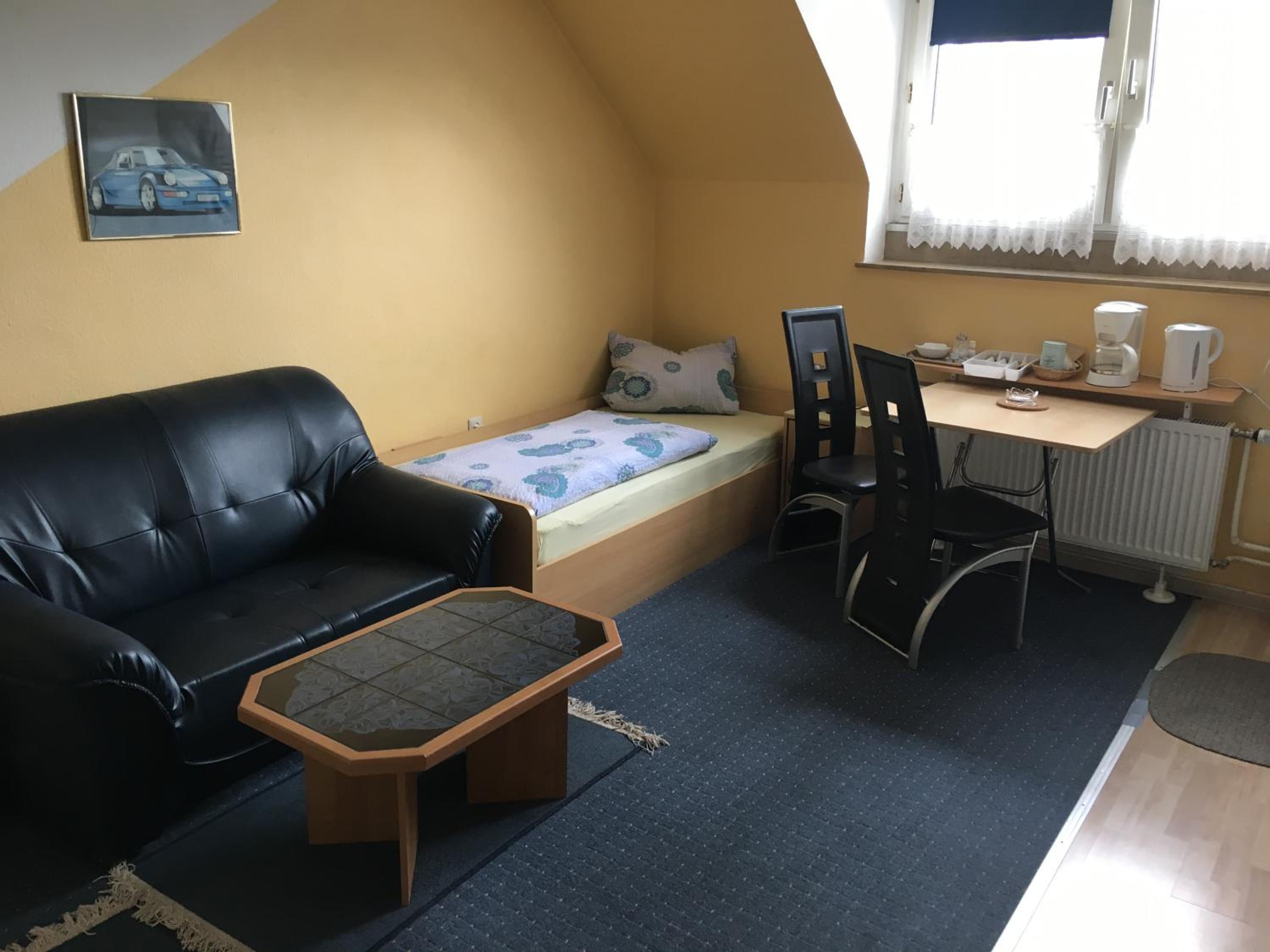 Budget Double Room photo 2