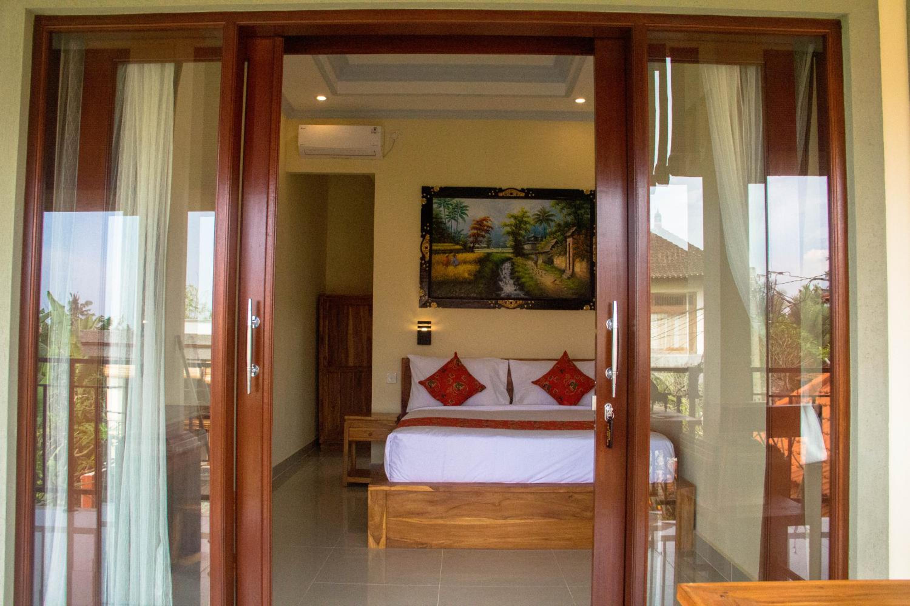 Double Room - Photo 16