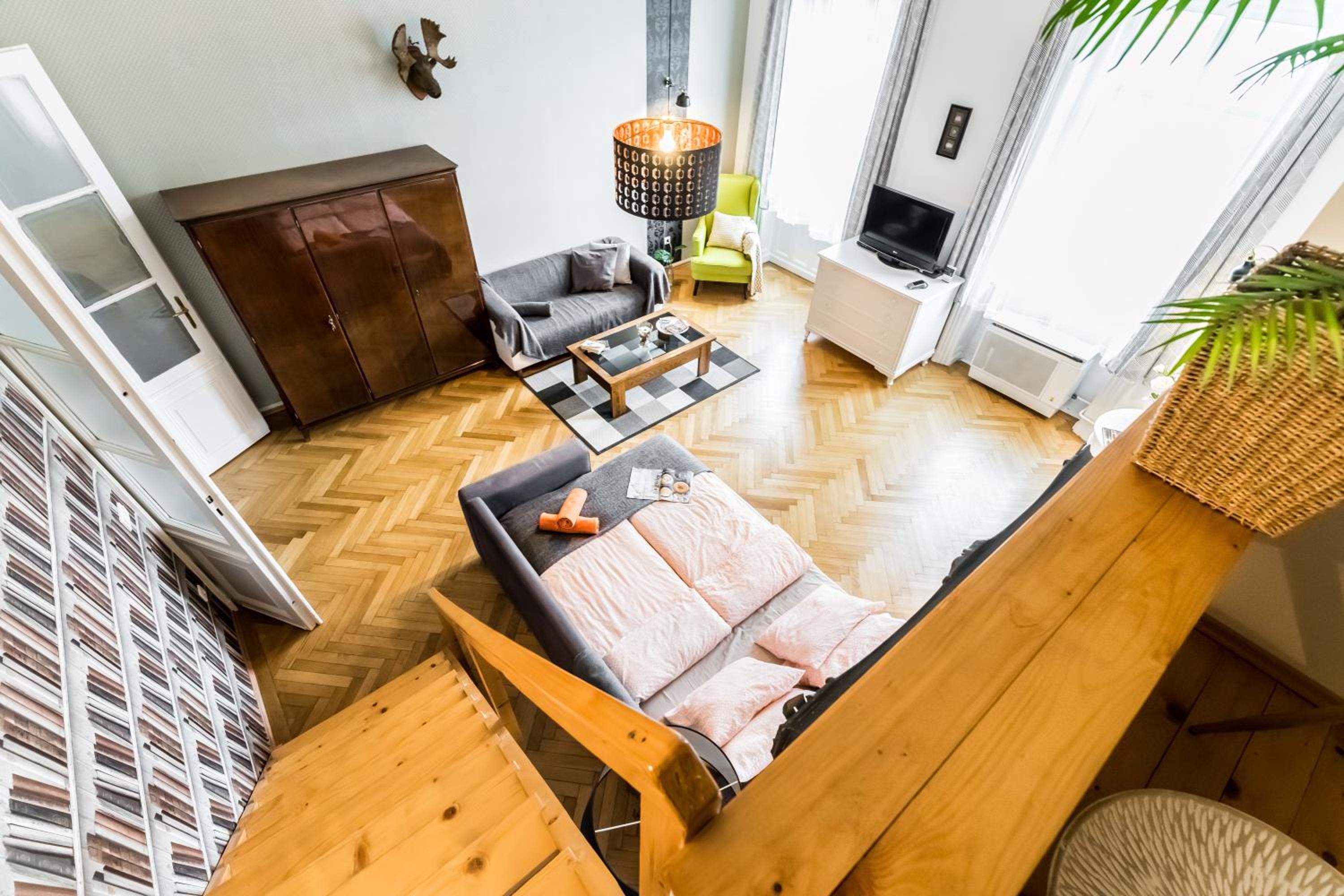Two-Bedroom Apartment - Photo 31
