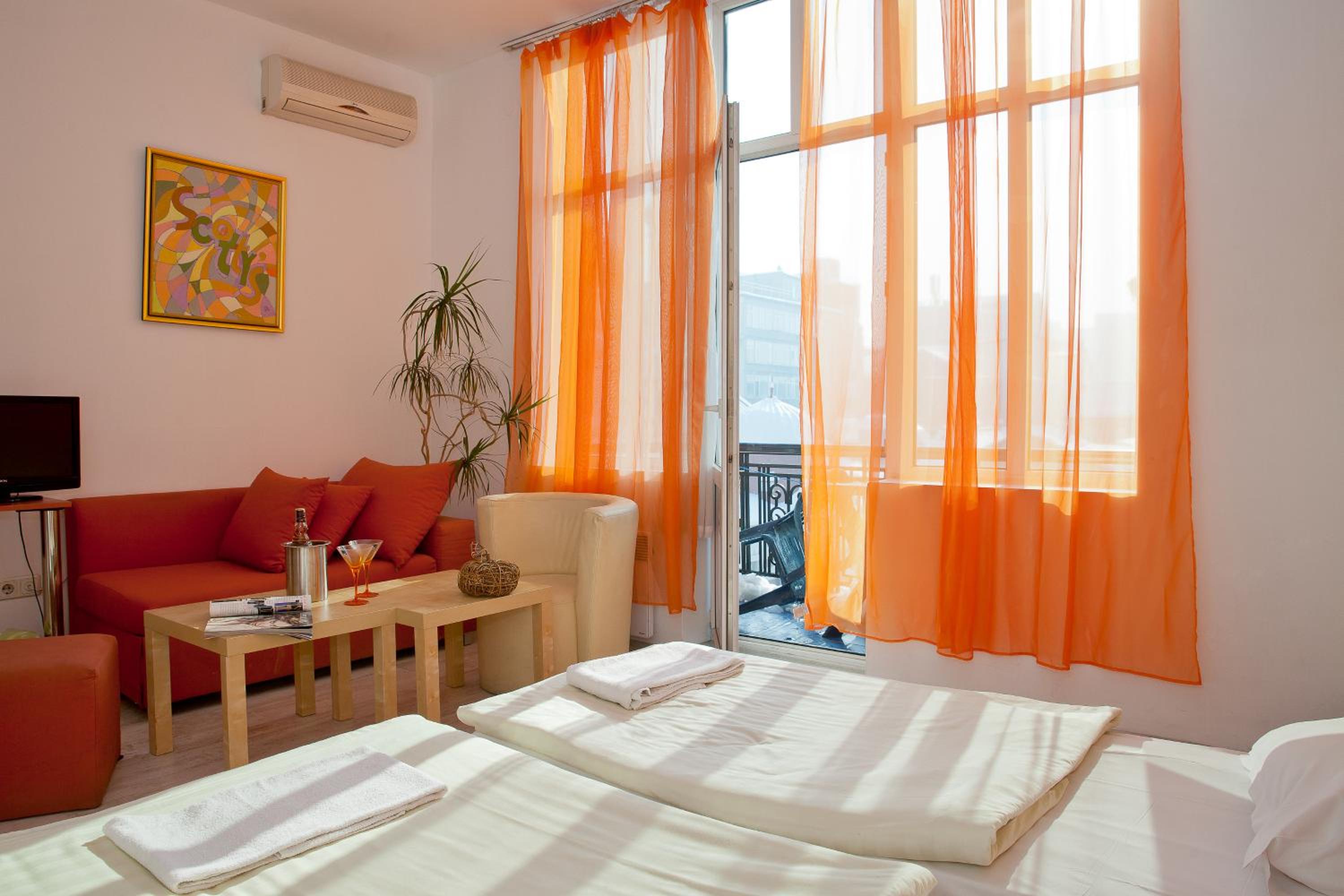 Deluxe Double or Twin Room - Photo 8