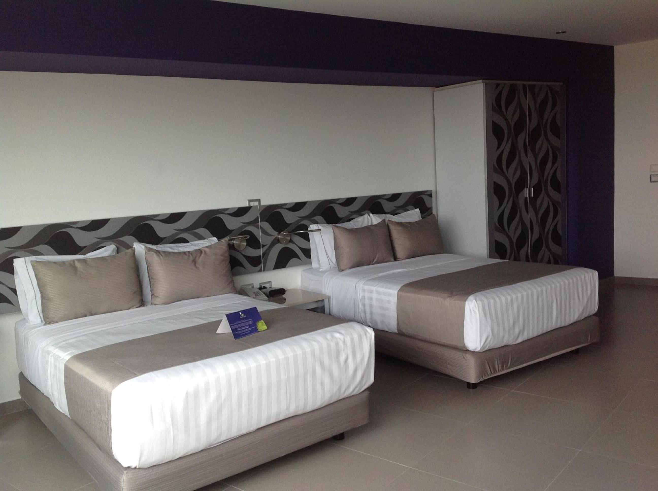 Double Room with Two Double Beds With Street View photo 2