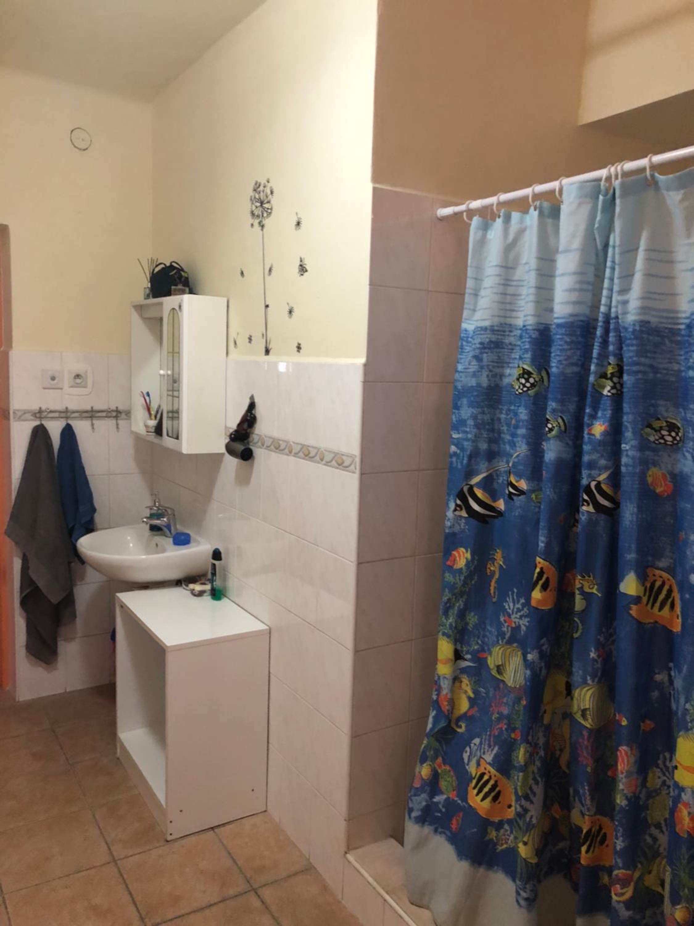 Quadruple Room with Shared Bathroom photo 3