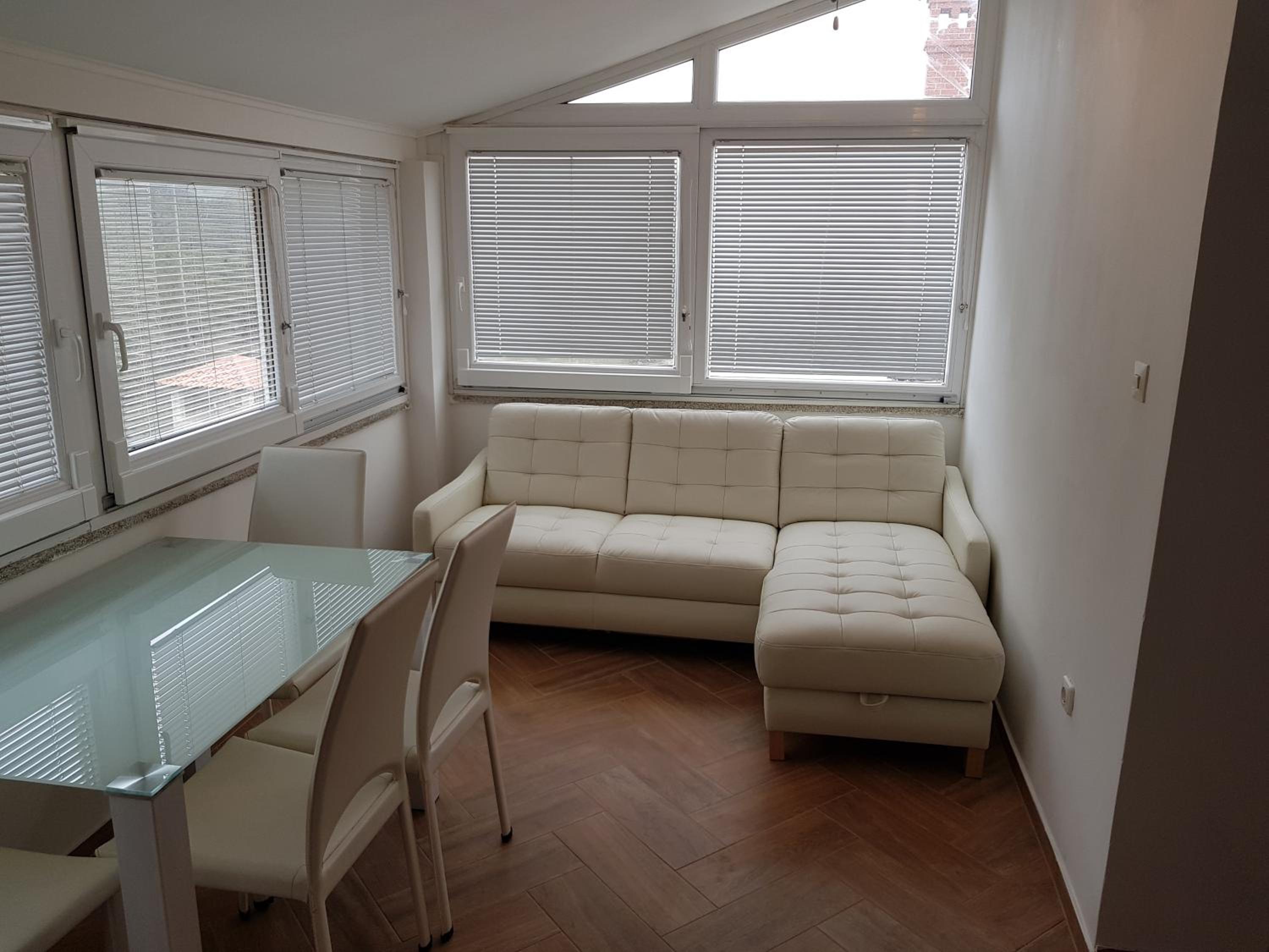 Apartment 4 photo 1