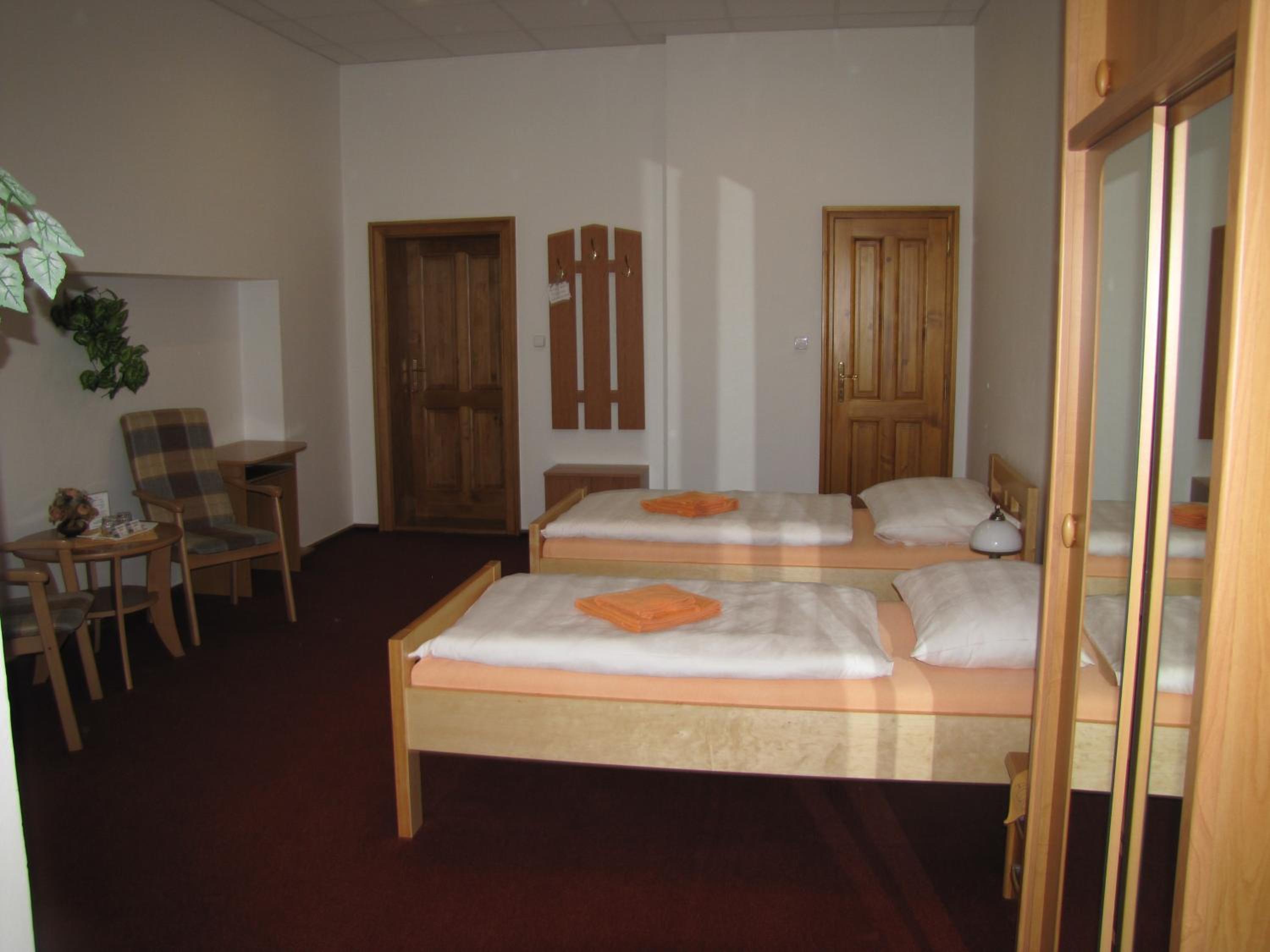 Twin Room with Bathroom photo 3