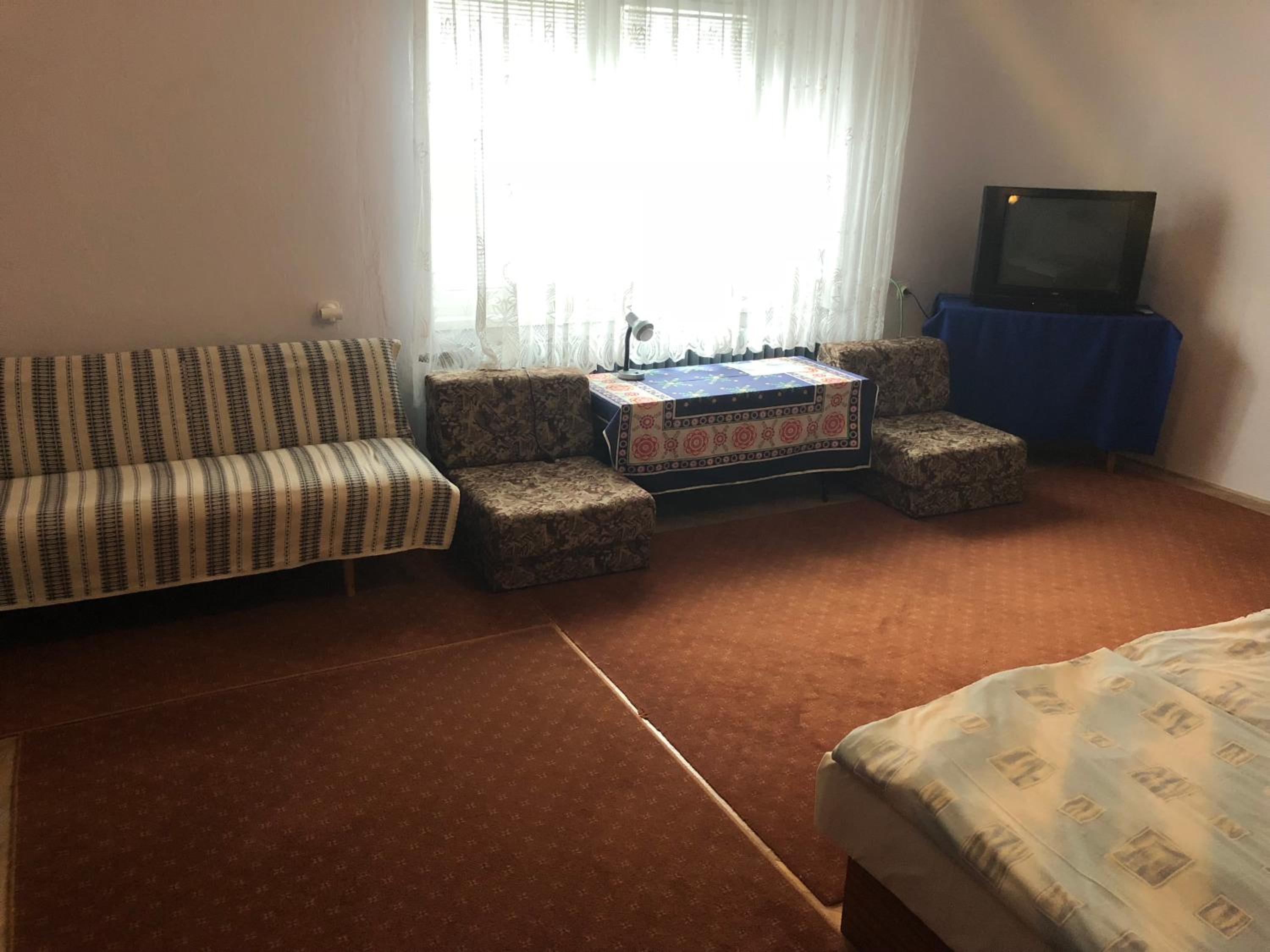 Quadruple Room with Shared Bathroom photo 1
