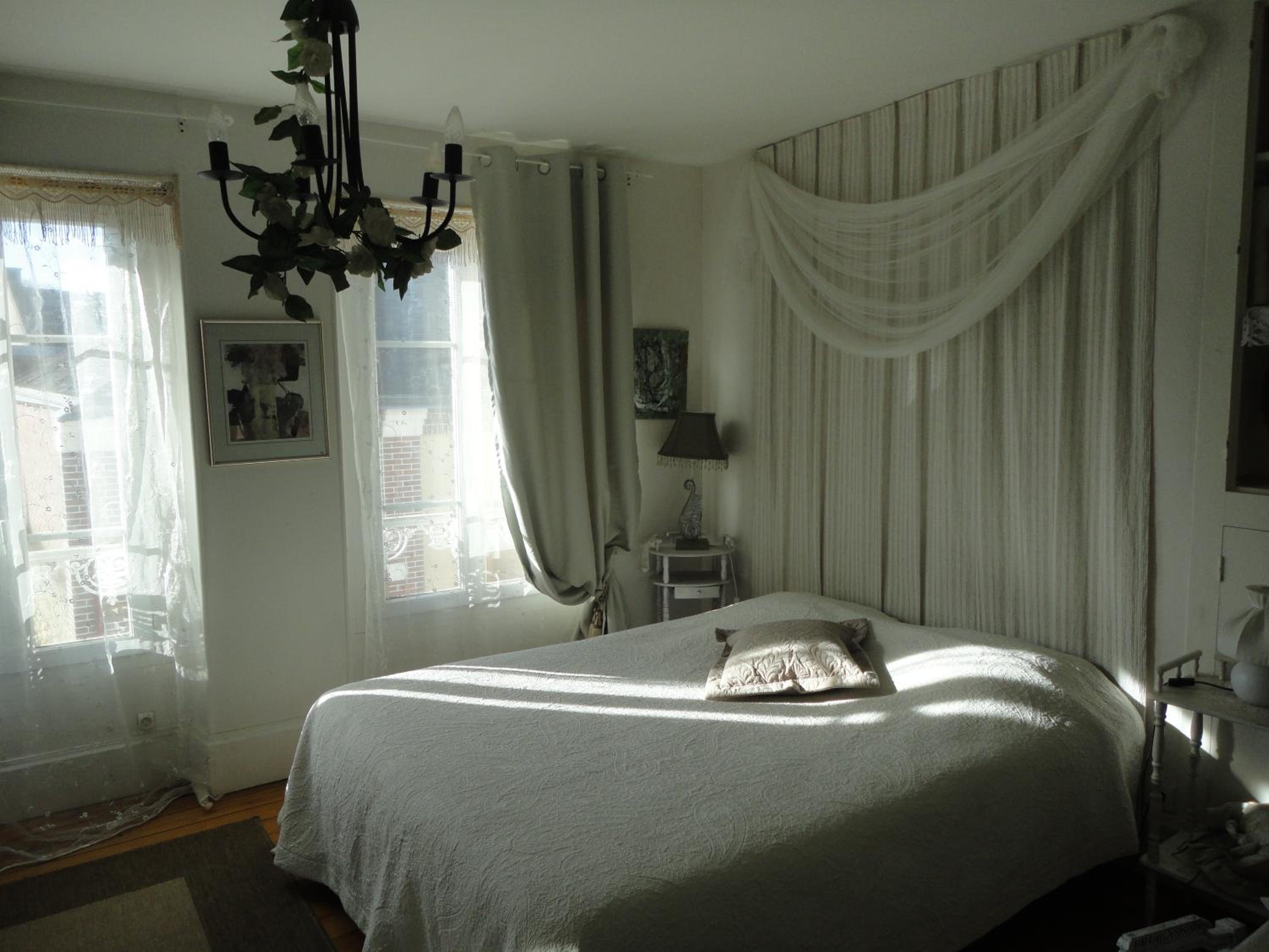 Double Room with Private Bathroom - Photo 1