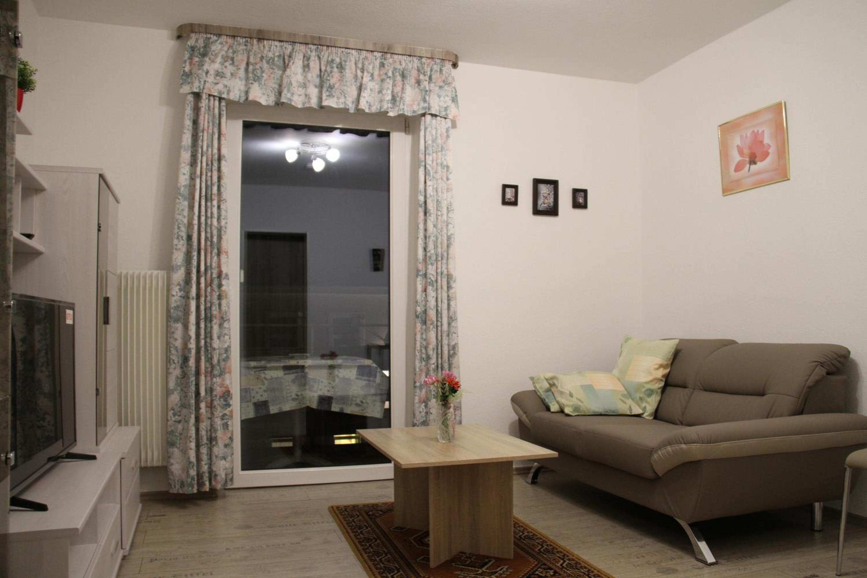 Studio with Balcony photo 2