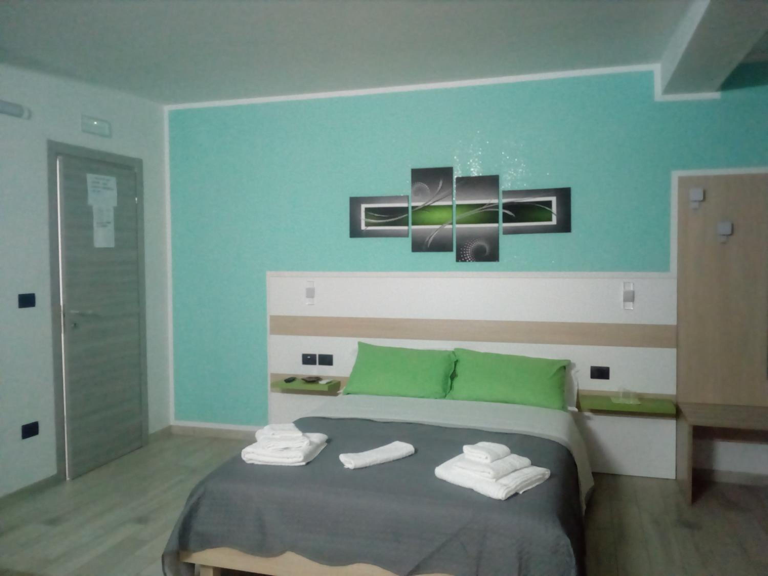 Family Room with Private Bathroom - Photo 1