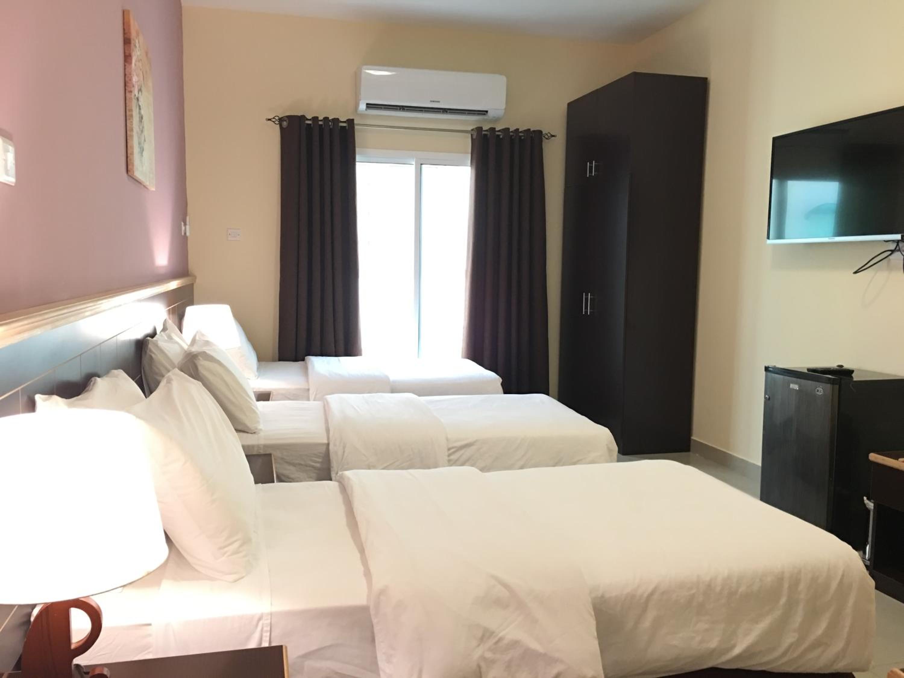 Standard Triple Room - Photo 4
