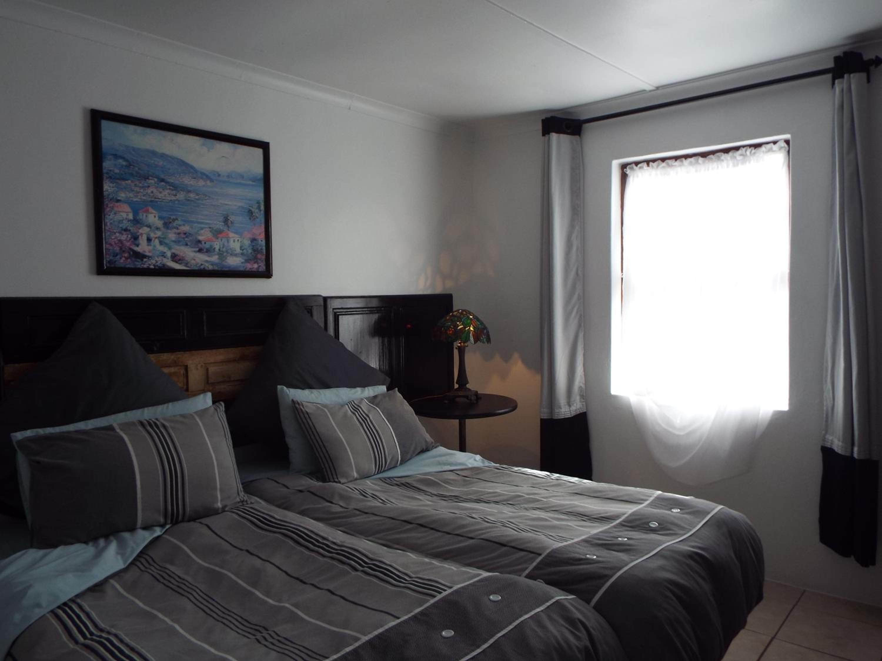 Two-Bedroom Chalet - Photo 8