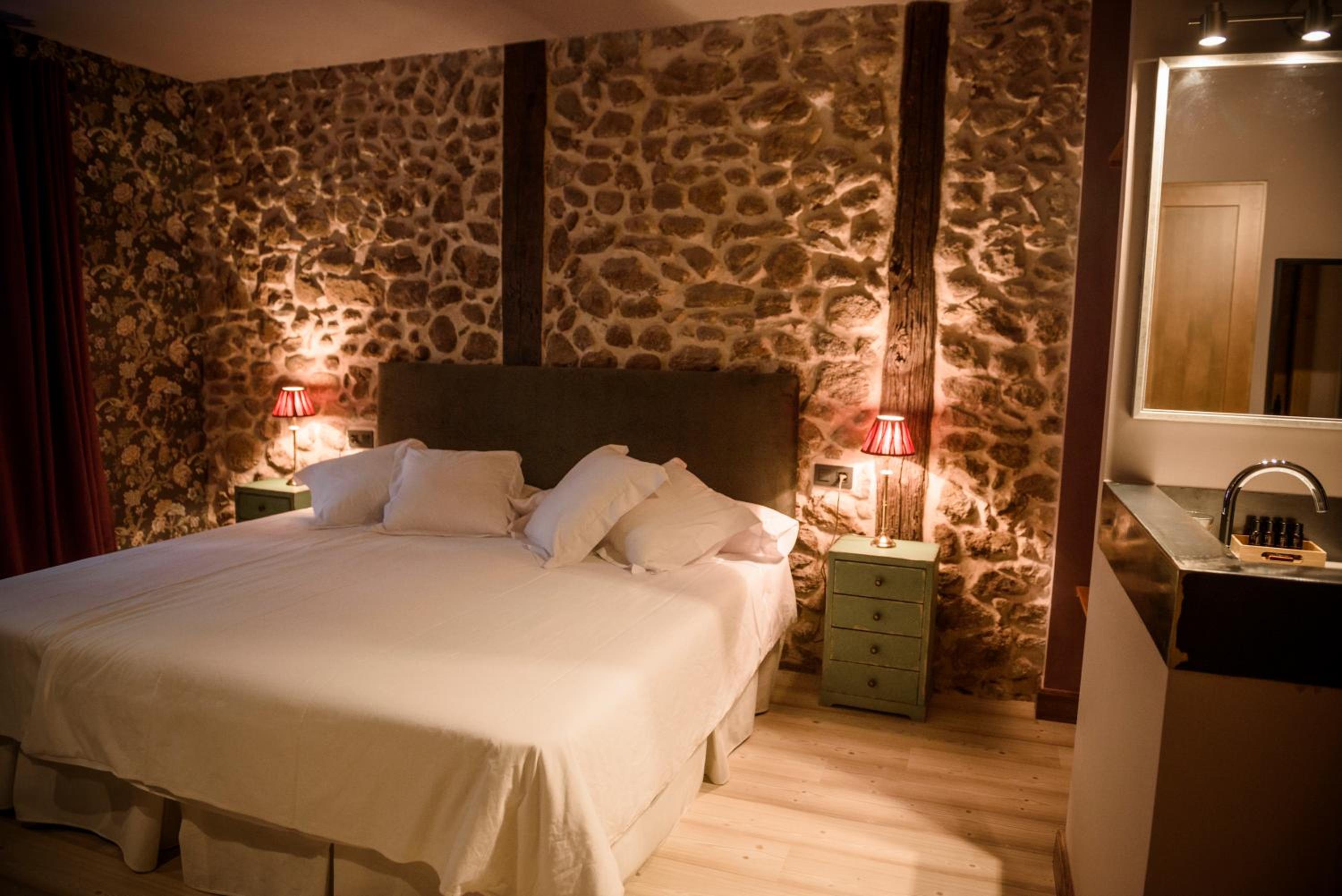 Standard Double Room - Photo 1