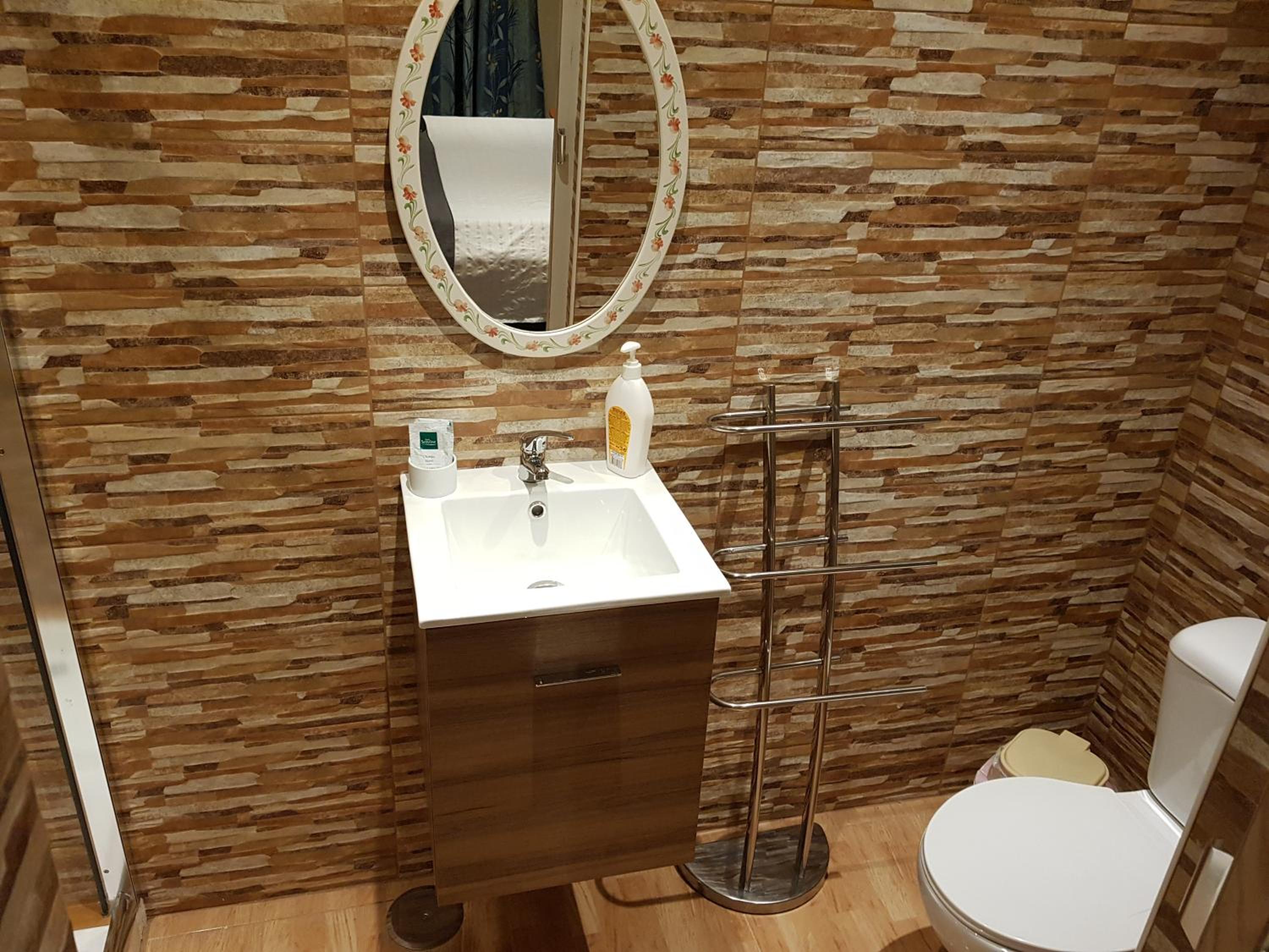 Double Room with Private Bathroom photo 2