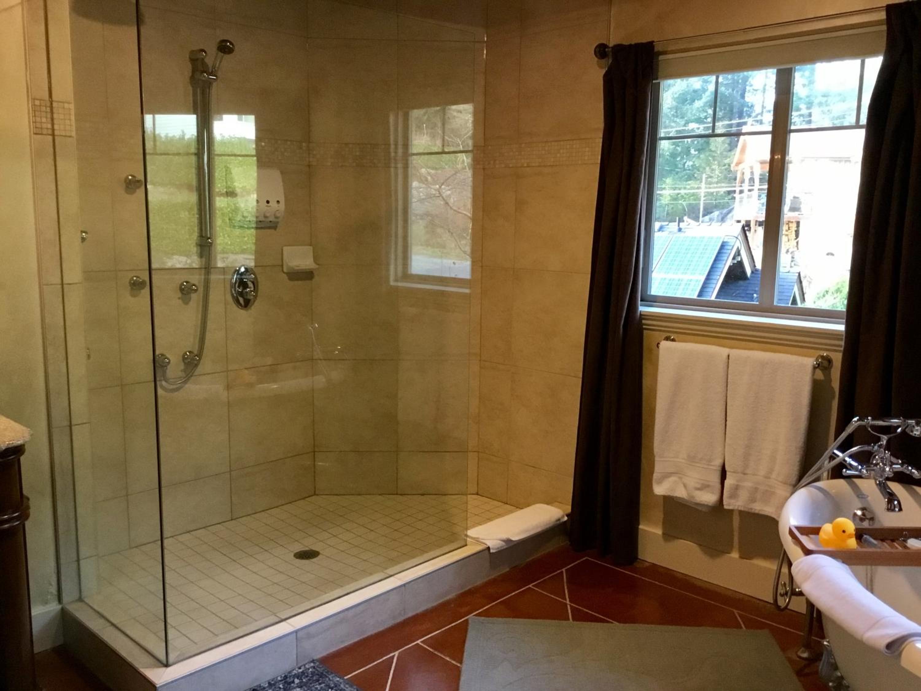 King Suite photo 2