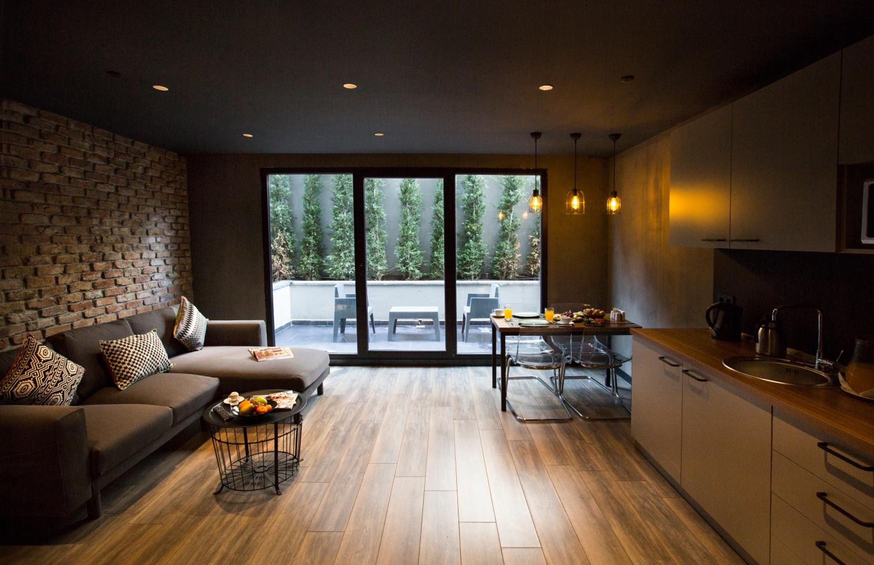 One Bedroom with Garden photo 3