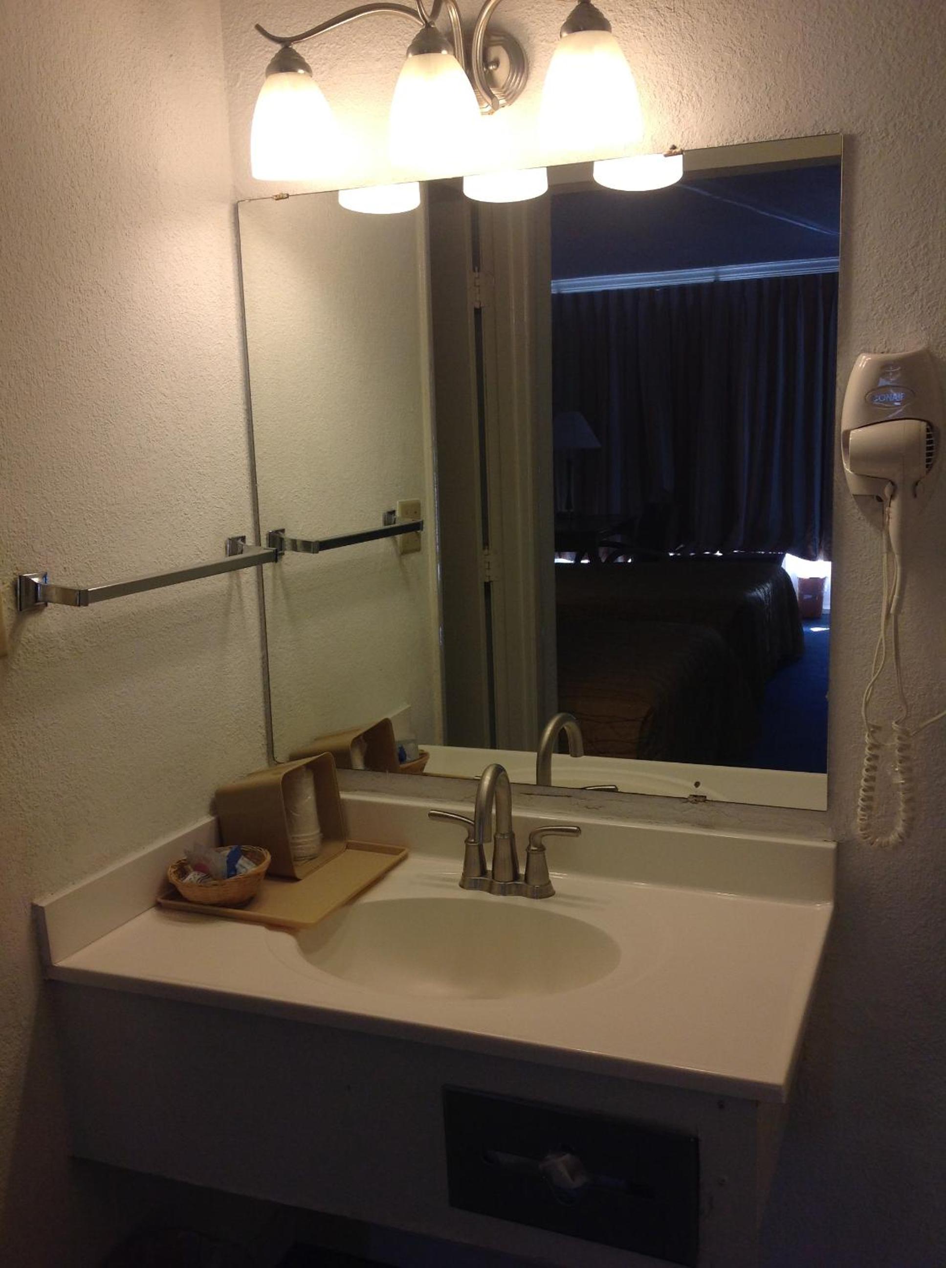 Double Room with Two Double Beds - Photo 6