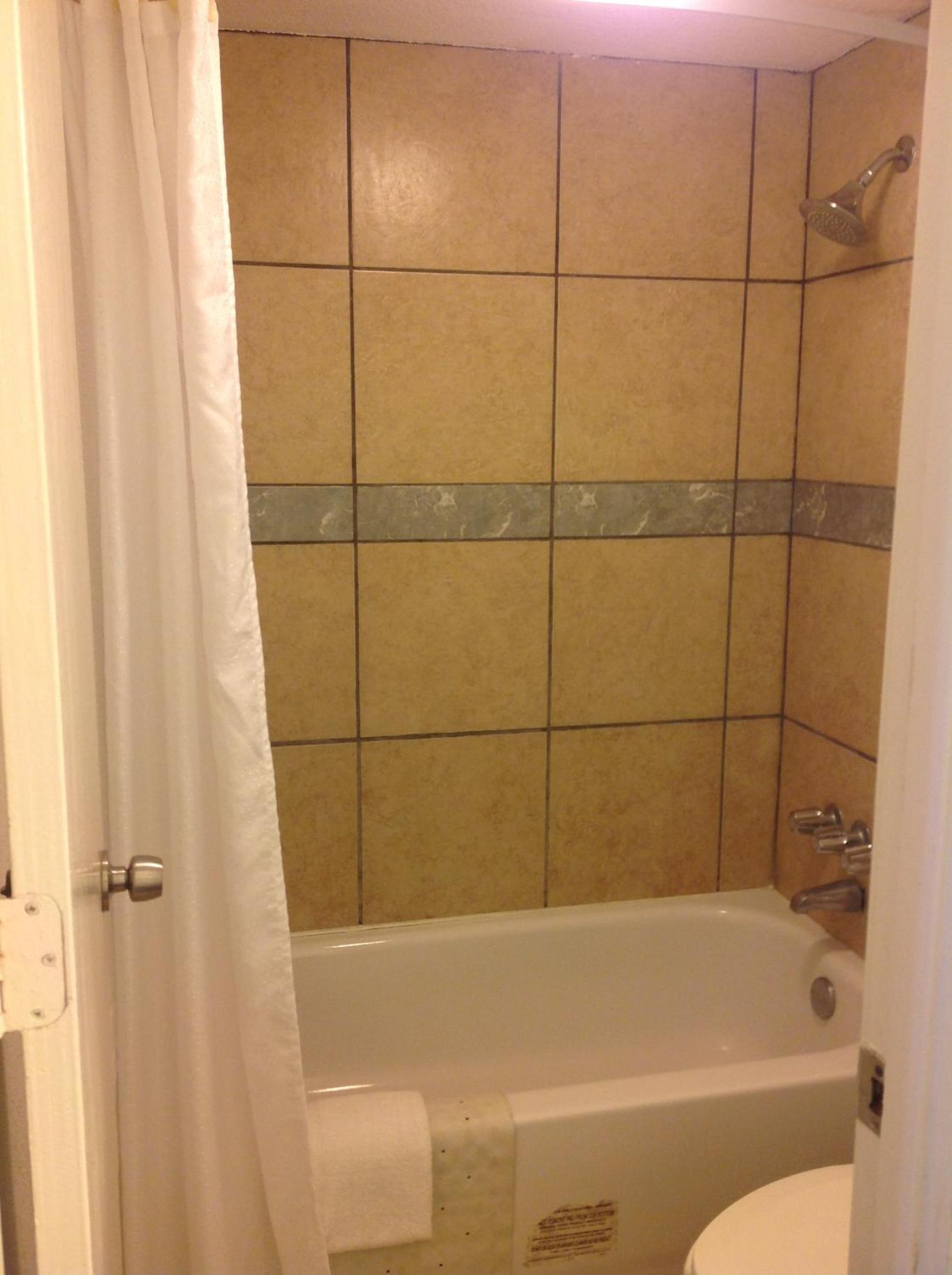 Double Room with Two Double Beds - Photo 7