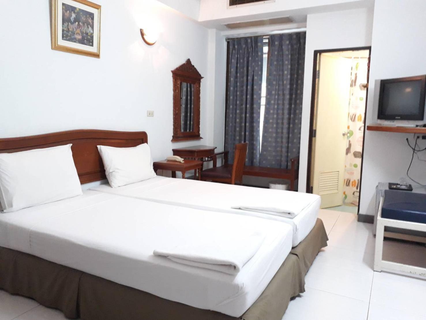 Standard Twin Room photo 2