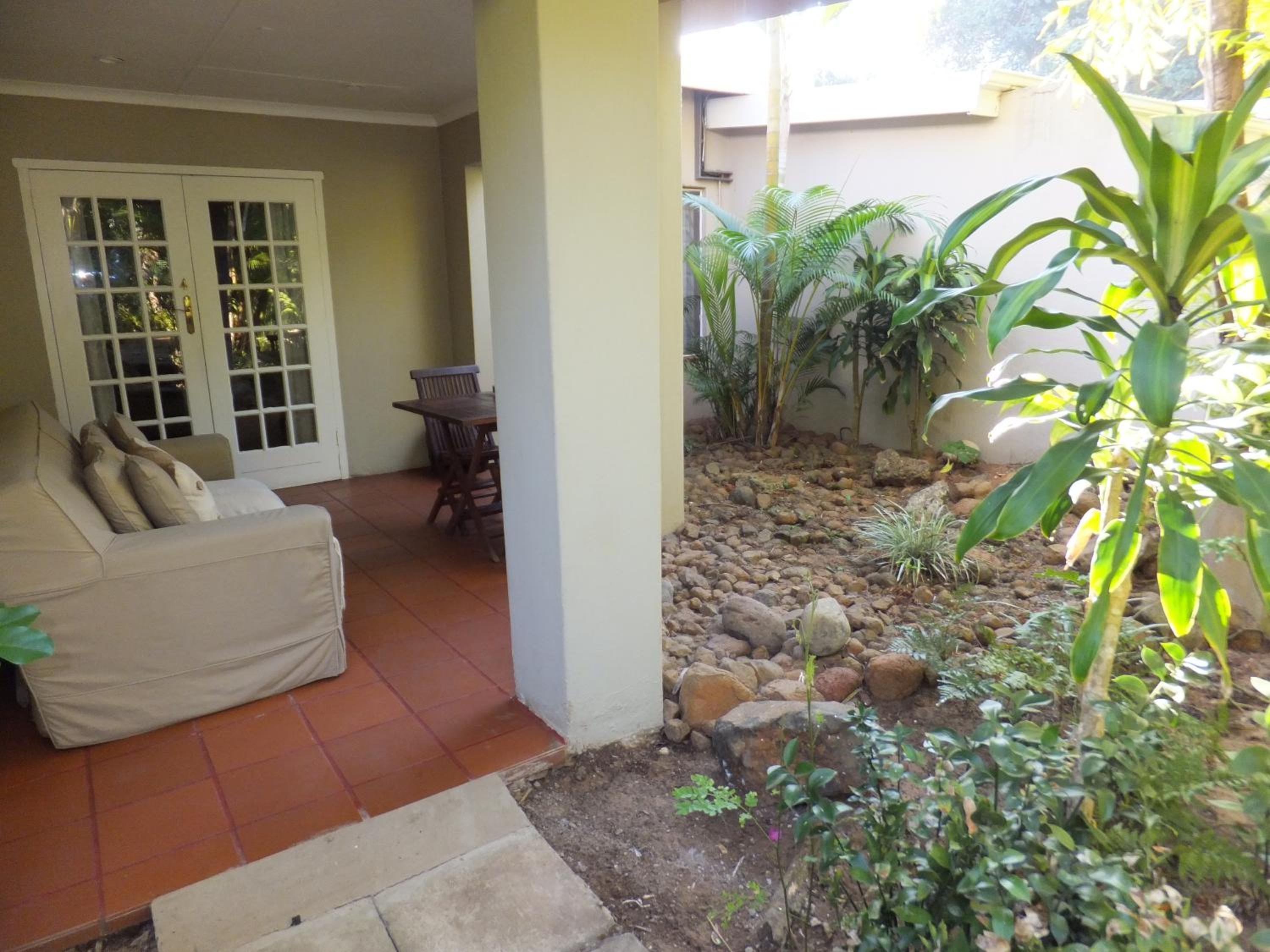 Luxury Double Room with Patio photo 3