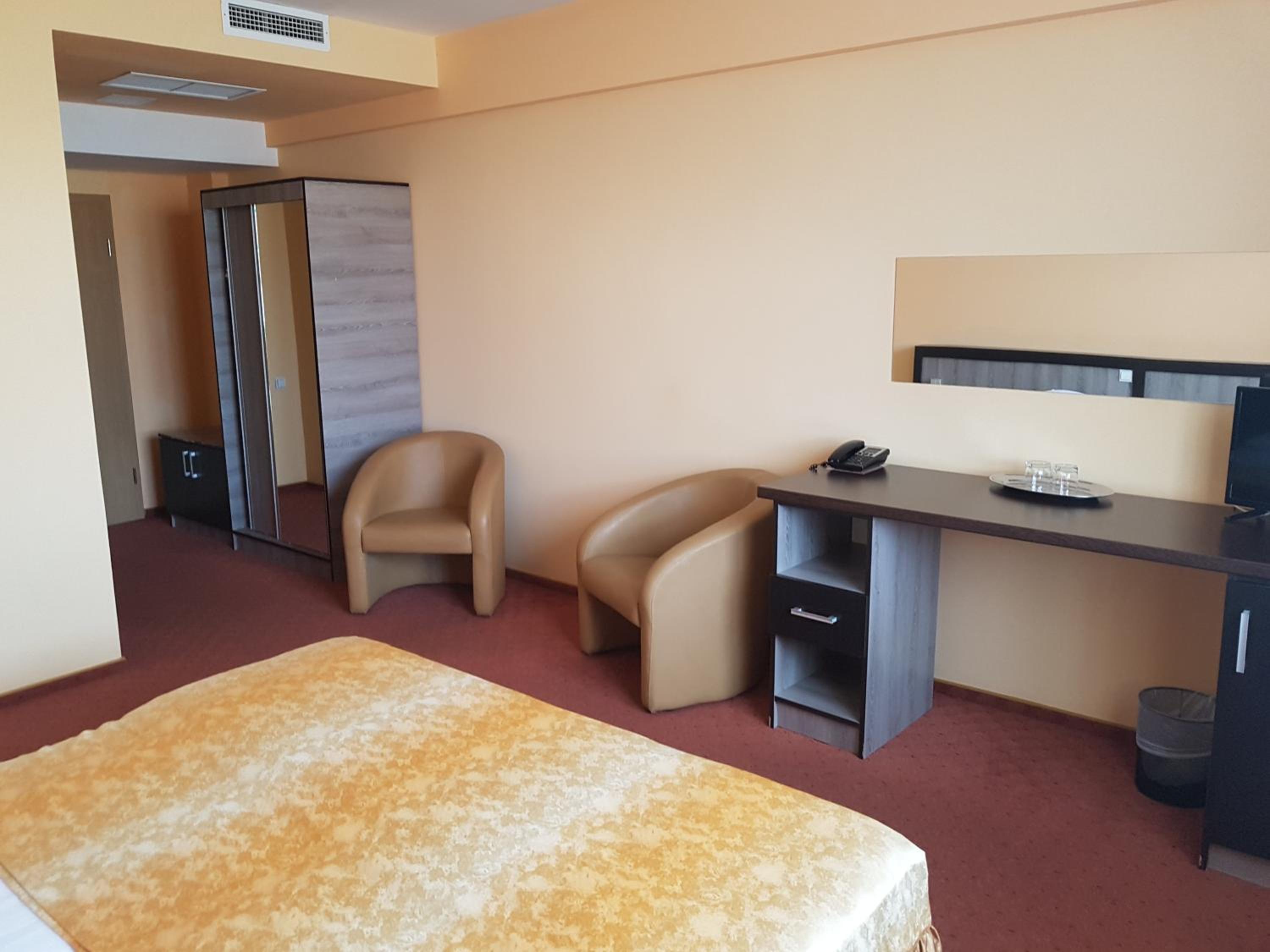 Double or Twin Room photo 2