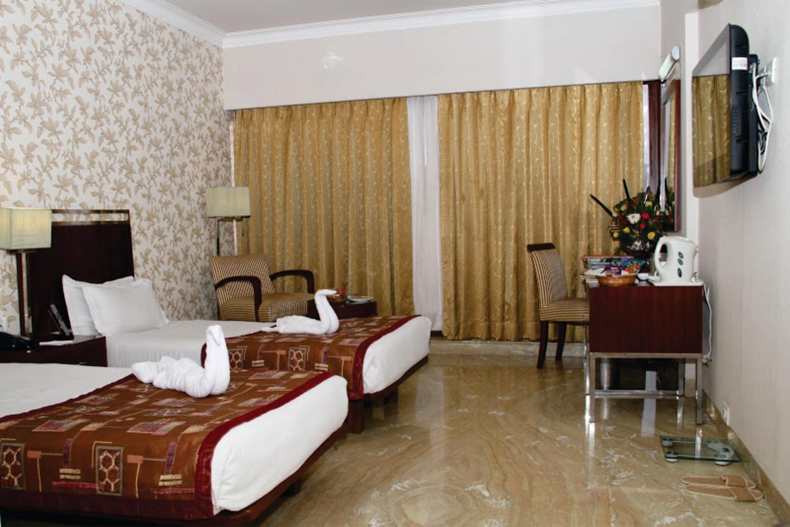 Double Room - Photo 6