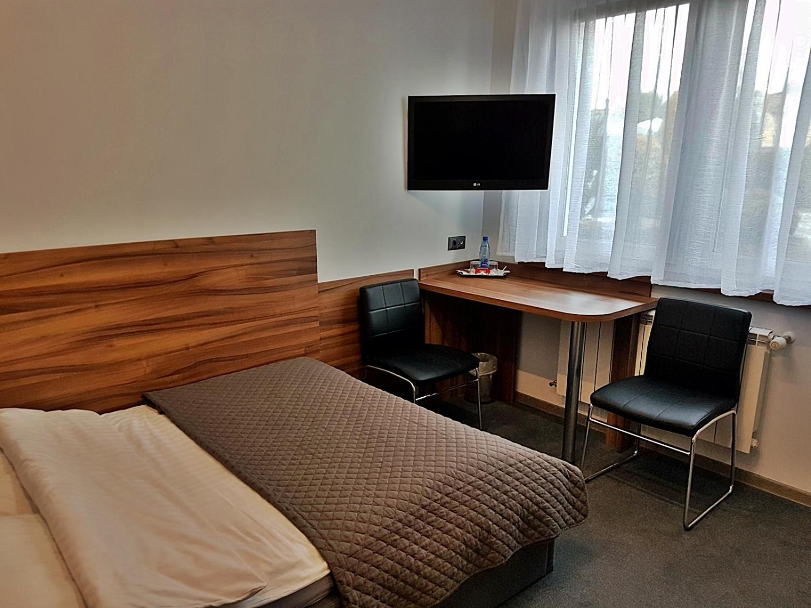 Double or Twin Room - Photo 17