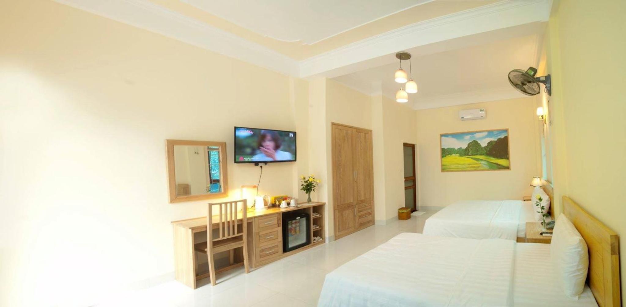 Family Room with Mountain View