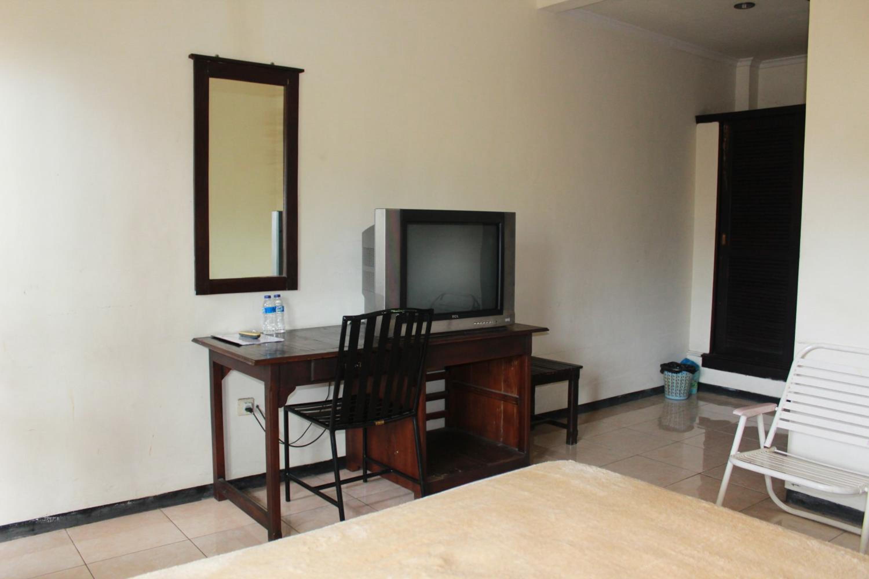 Deluxe Double or Twin Room - Photo 6