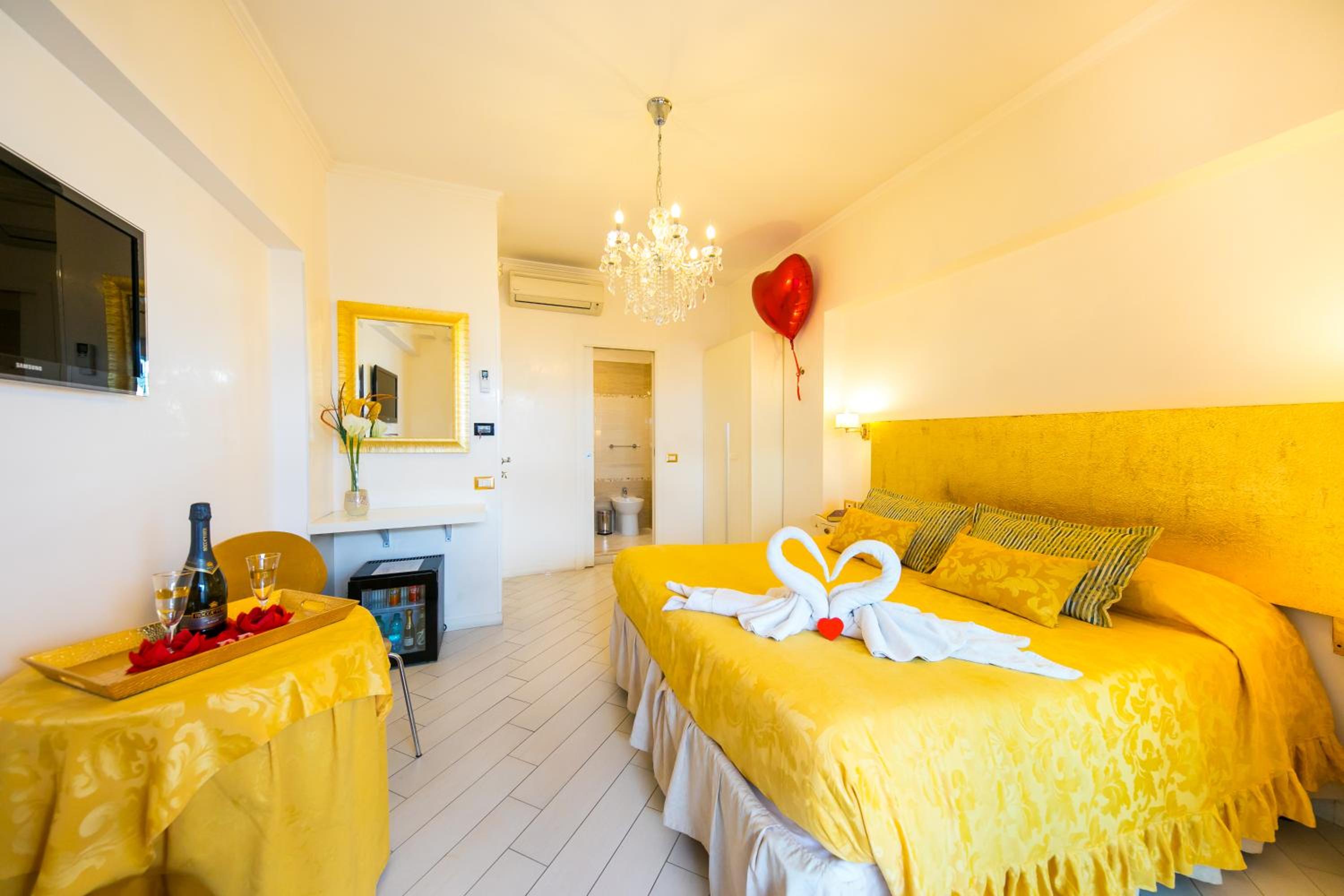 Suite with private Spa Bath and Sauna photo 3