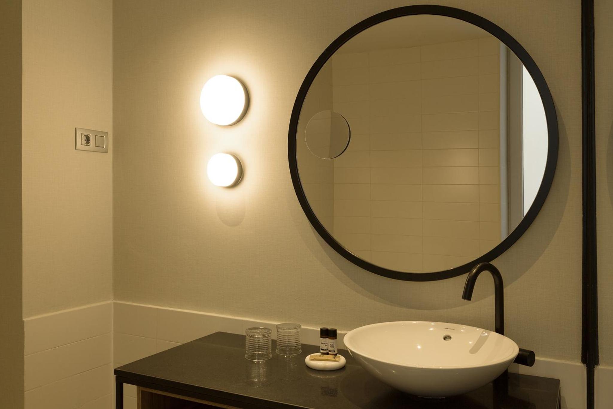 Double or Twin Room (1-2 Adults) photo 2