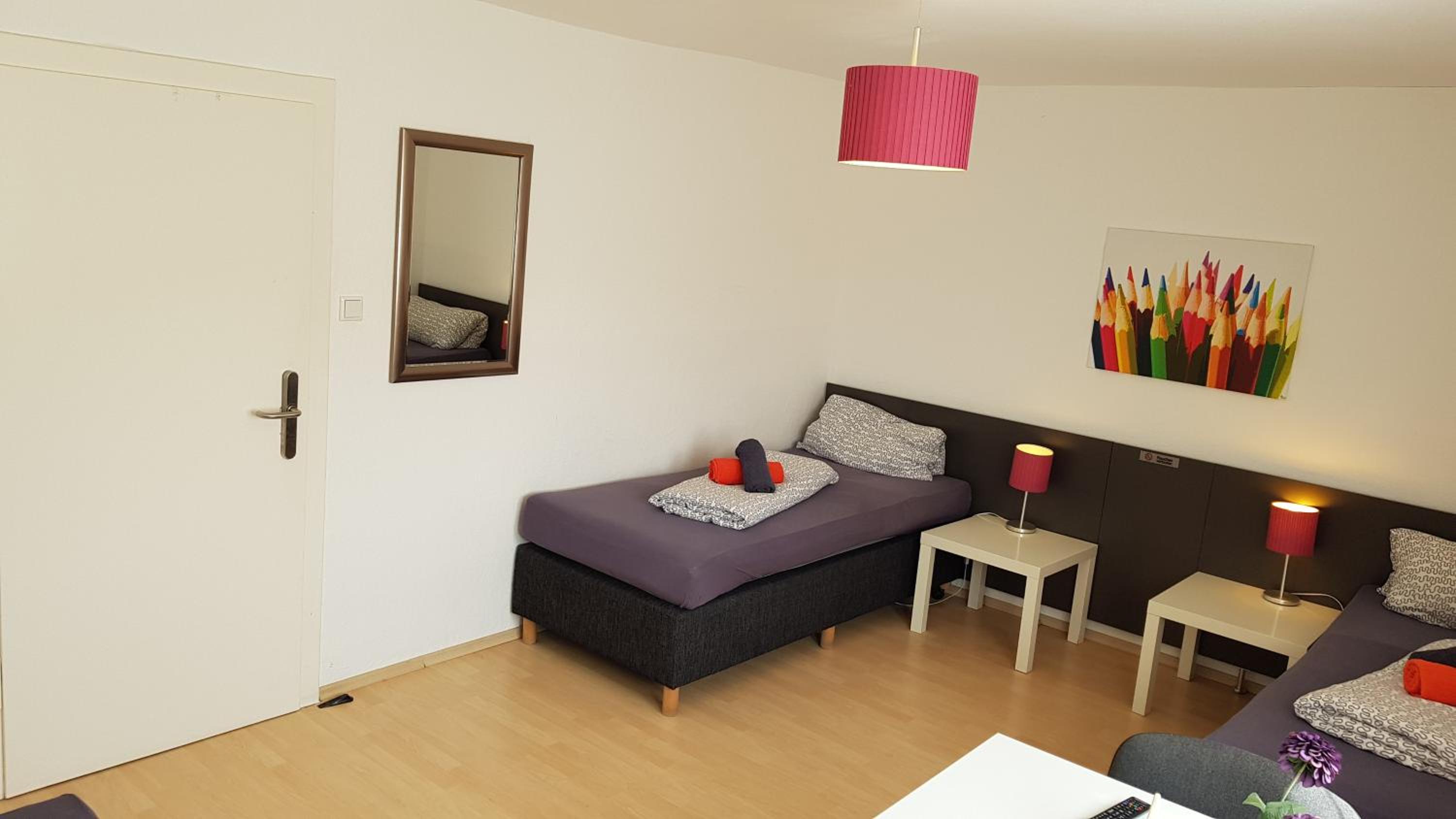 Apartment With Shared Bathroom photo 3