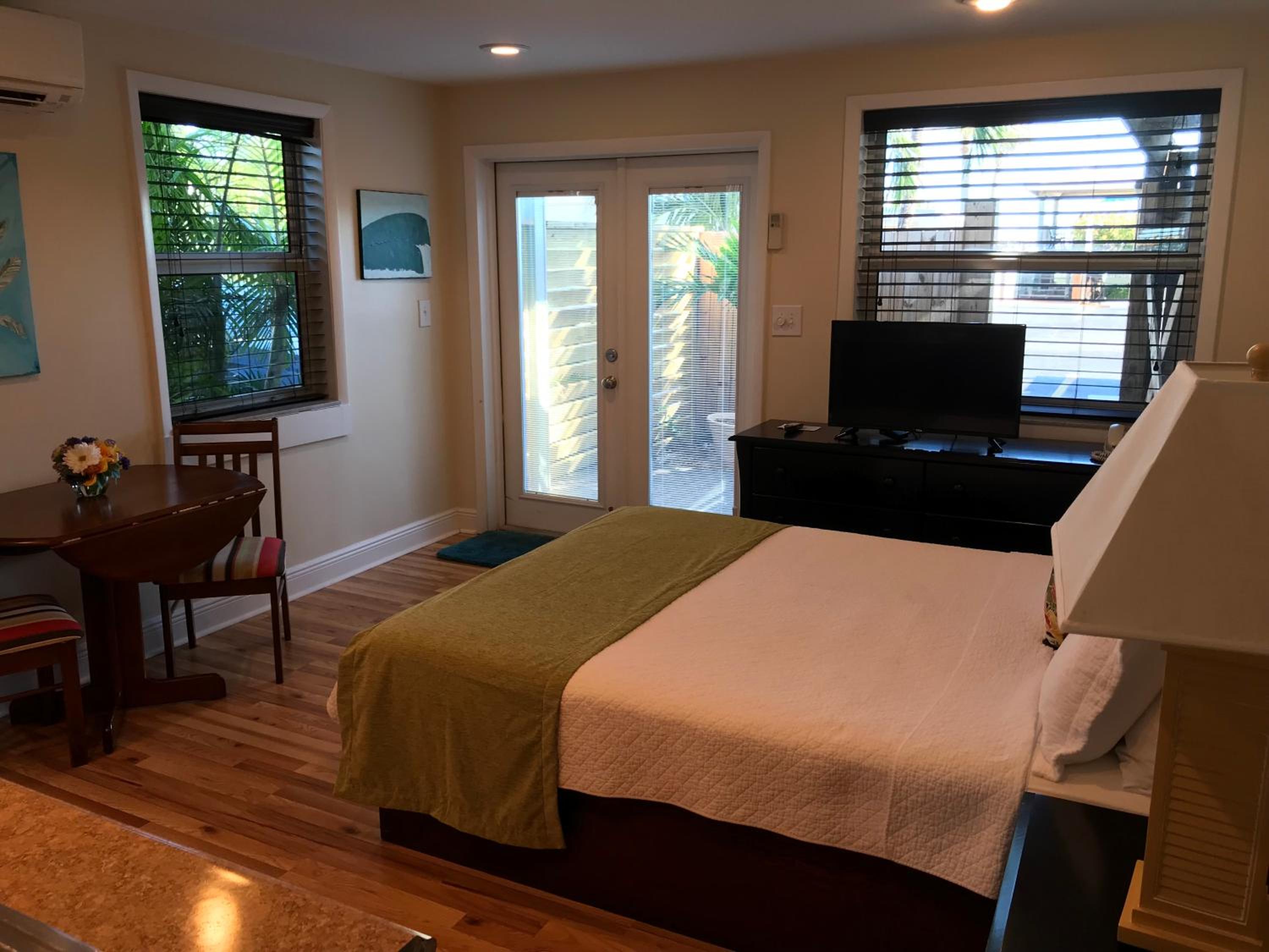 Queen Room - Photo 8